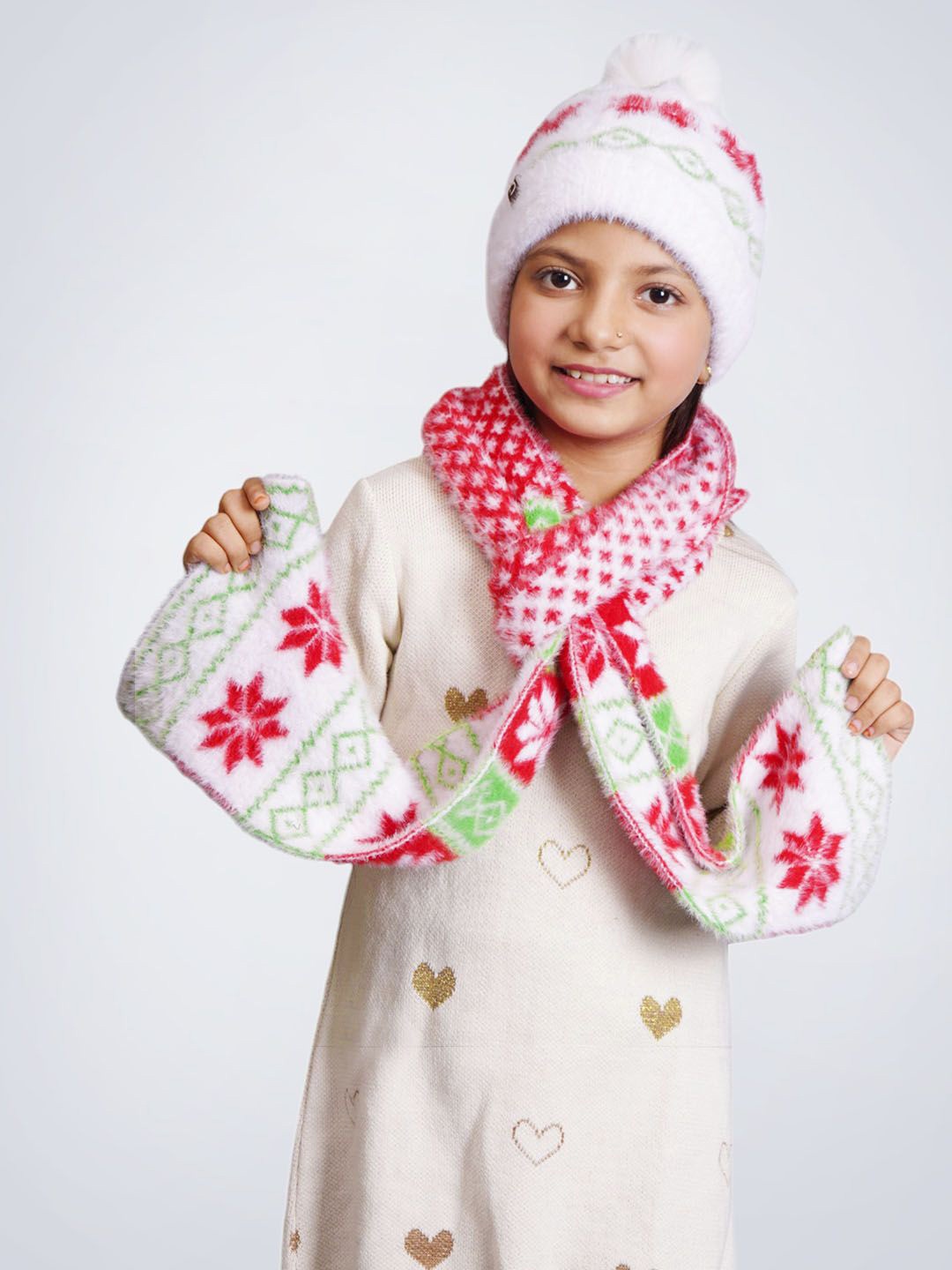 

Bharatasya Girls Woollen Beanie, White