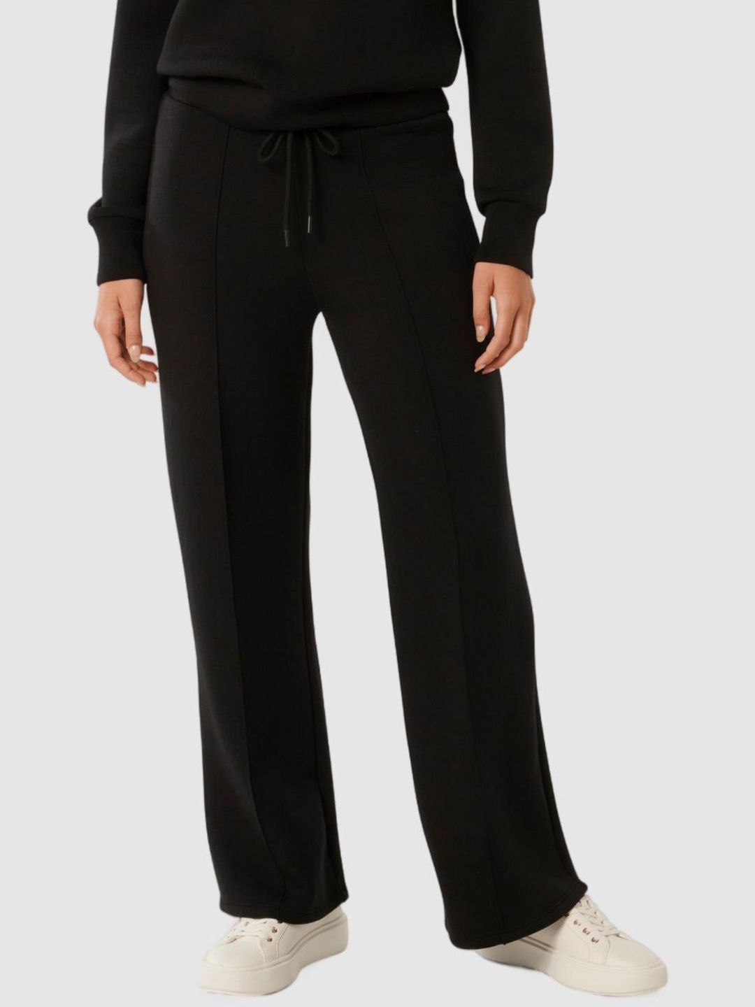

Forever New Women Relaxed Straight Fit High-Rise Trousers, Black