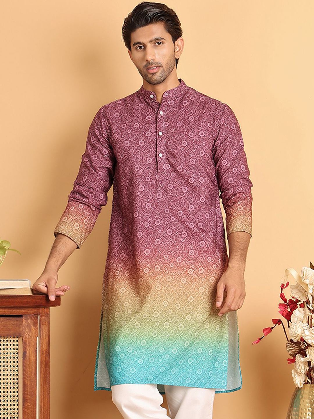 

Anouk Men Paisley Printed Sequinned Kurta, Maroon