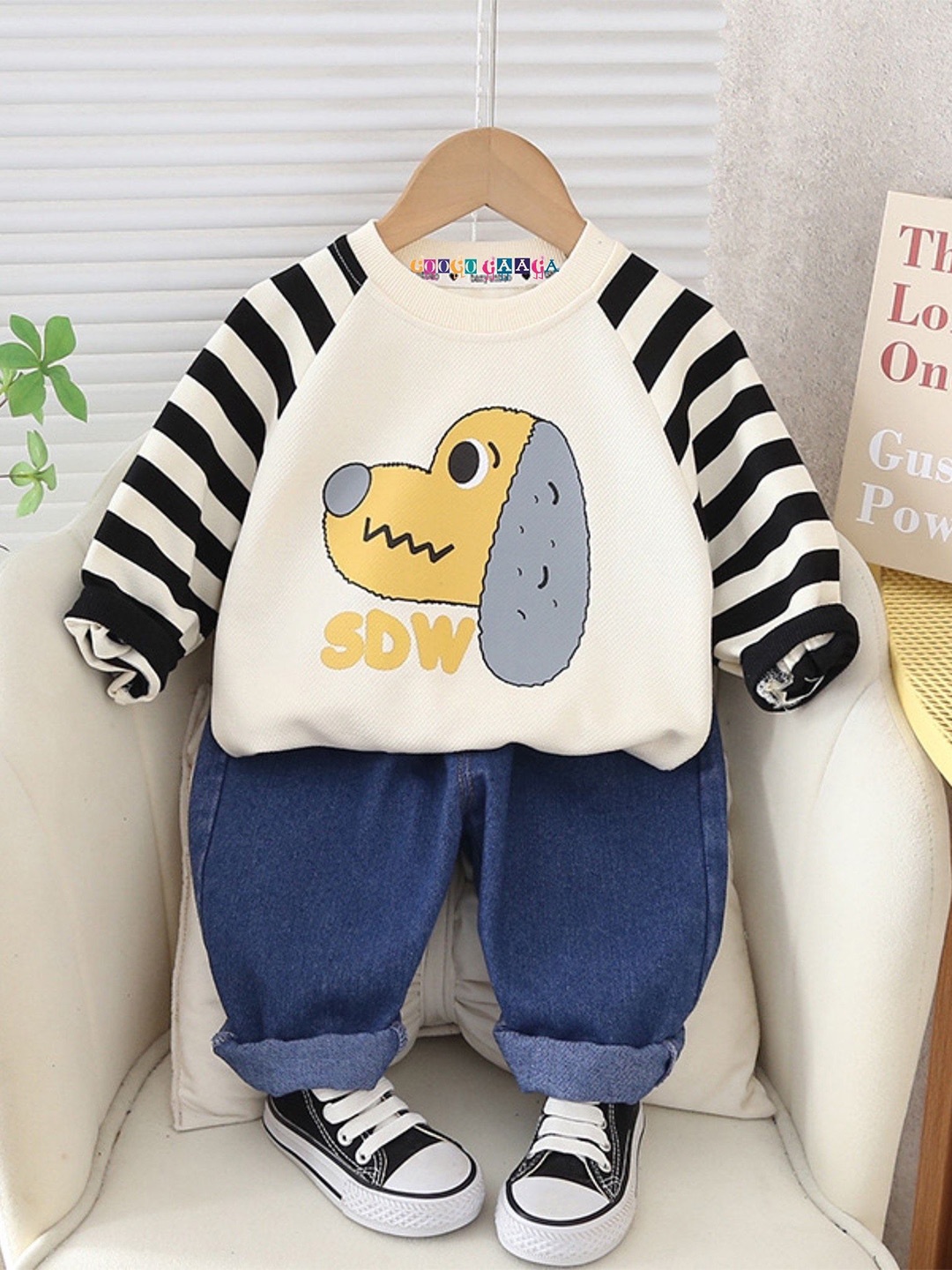 

Googo Gaaga Boys Printed Pure Cotton T-shirt With Trousers, Cream