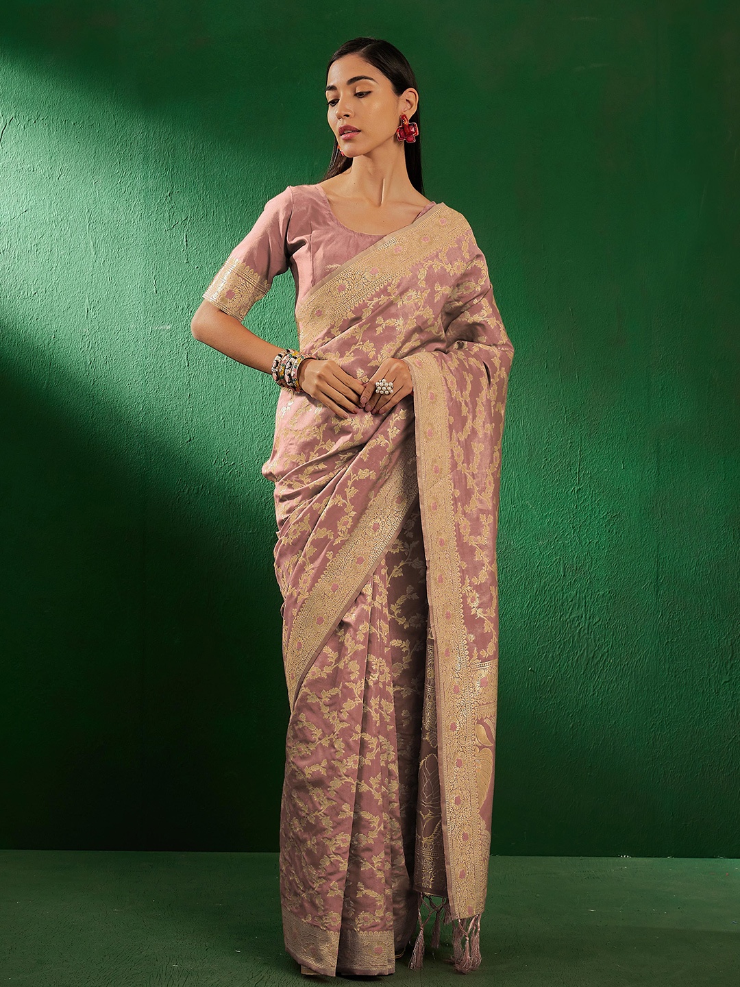 

Suha Woven Design Zari Art Silk Heavy Work Banarasi Saree, Mauve