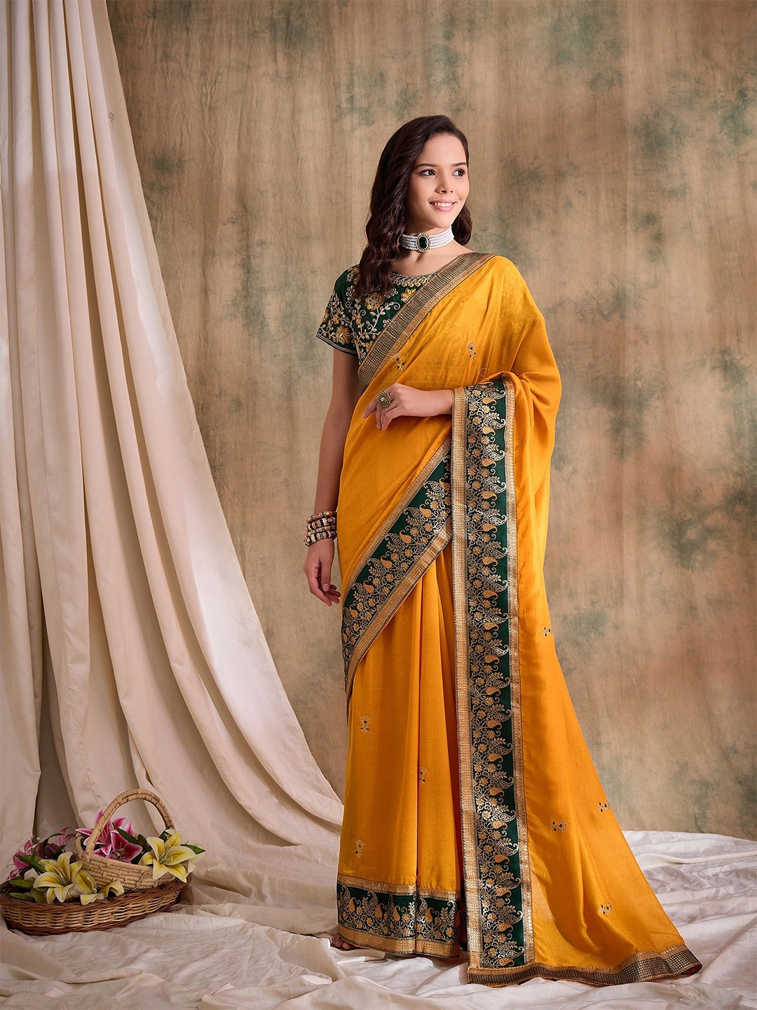 

Suha Floral Zari Art Silk Saree, Mustard