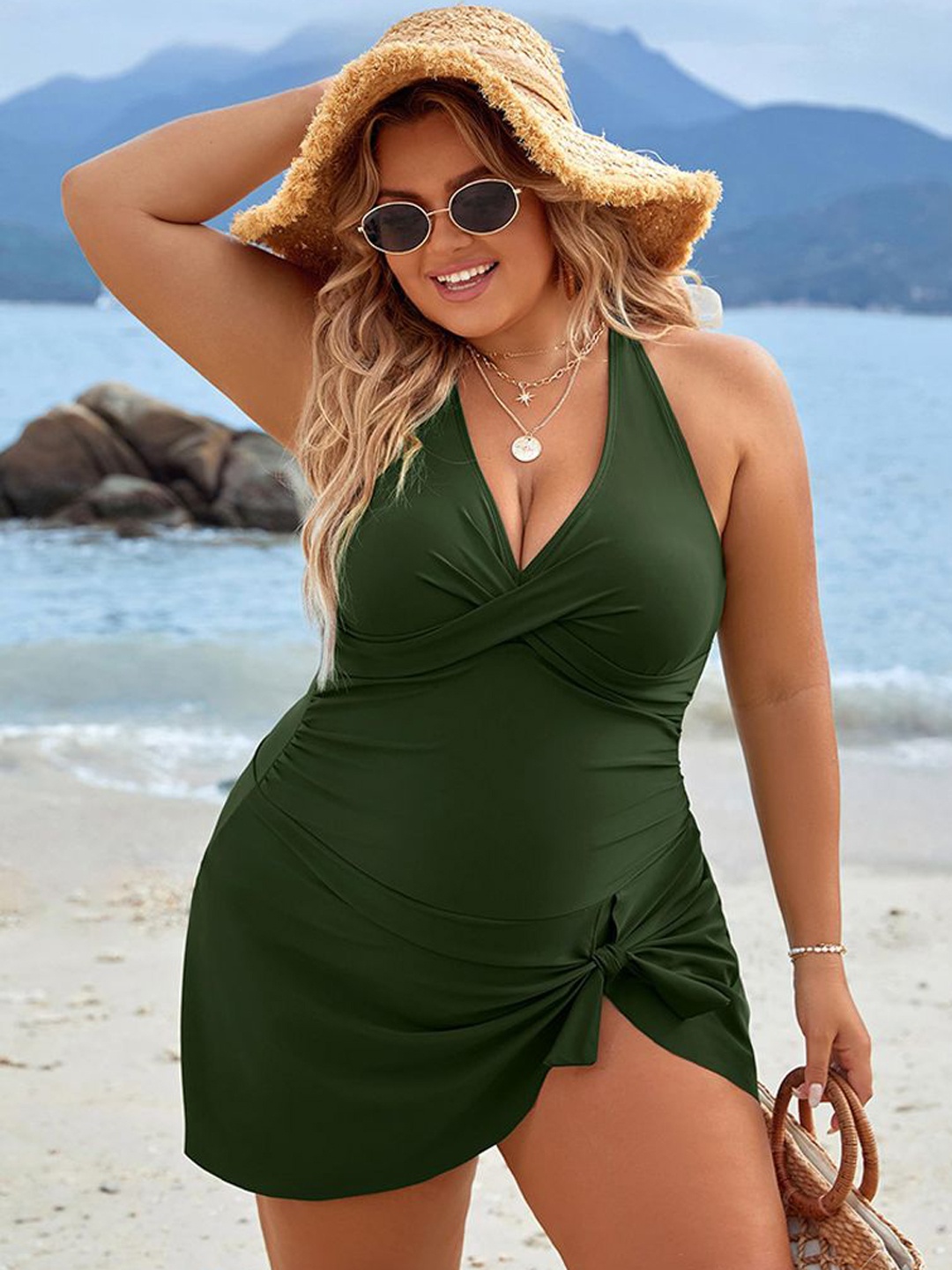 

Plus Curvves Women Plus Size V-Neck Medium Coverage Swim Set, Green