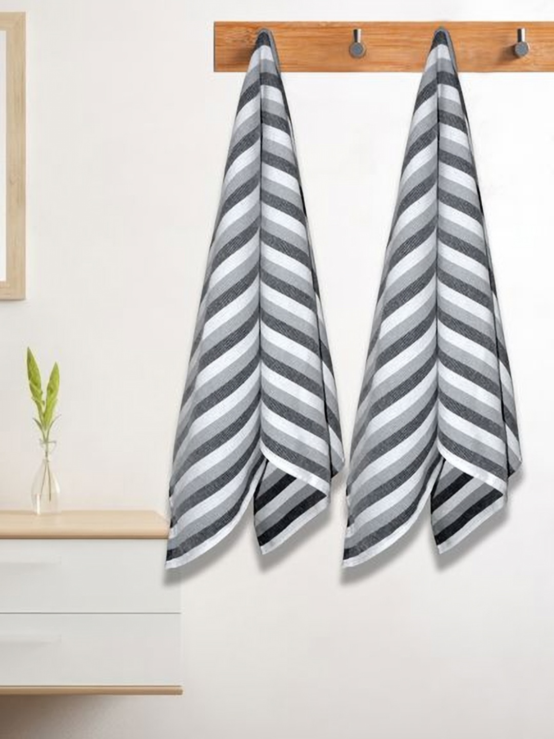 

Athom Living Iris Grey & White 2 Pieces Striped Printed Cotton 210 GSM Bath Towels