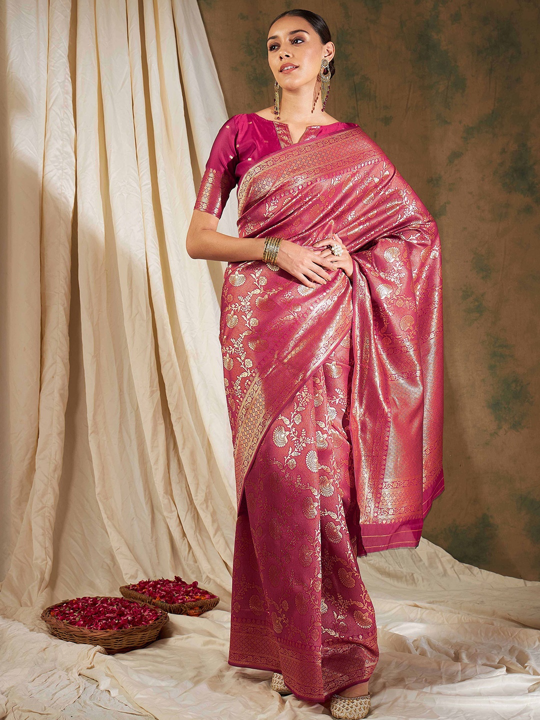 

Suha Woven Design Zari Art Silk Heavy Work Banarasi Saree, Pink