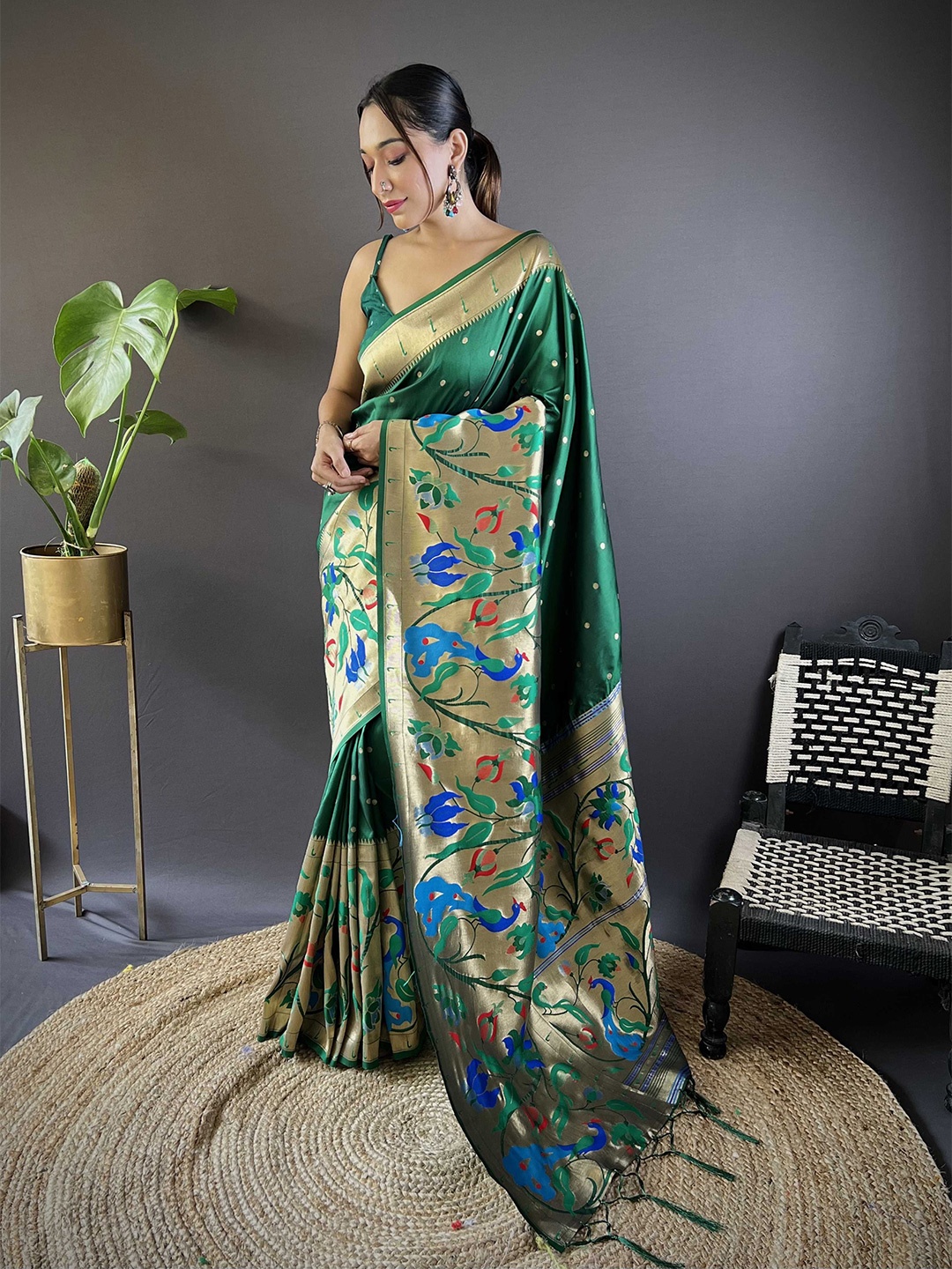 

Mitera Woven Design Zari Silk Blend Paithani Saree, Green