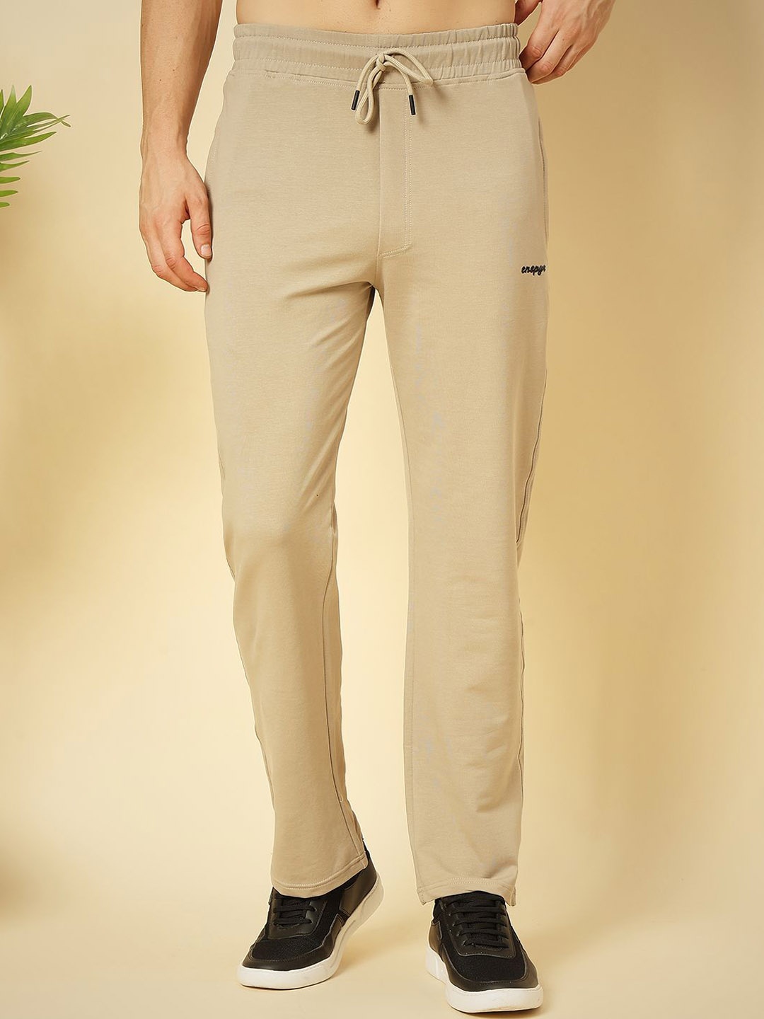 

ENSPYR Men Cotton Mid-Rise Regular Fit Trousers, Beige
