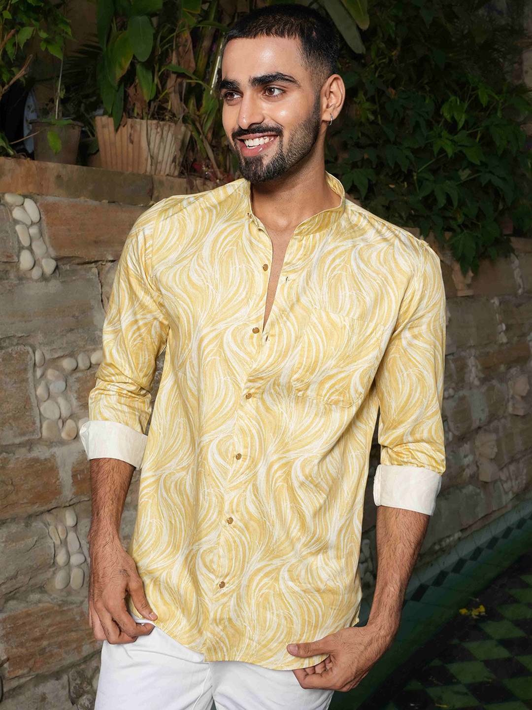 

Ethnic India Men Checked Kurta, Yellow