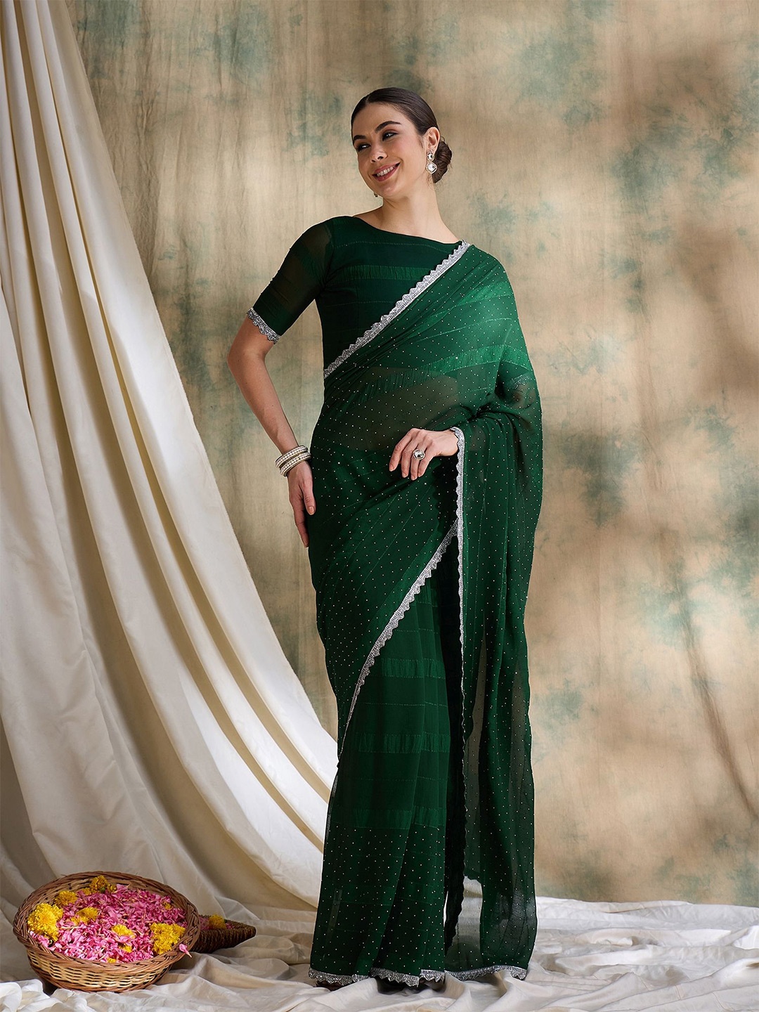 

Suha Embellished Sequinned Art Silk Ready to Wear Saree, Green