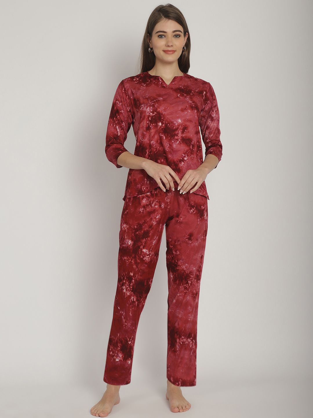 

Blissence Women Tie and Dye Printed Night suit, Maroon
