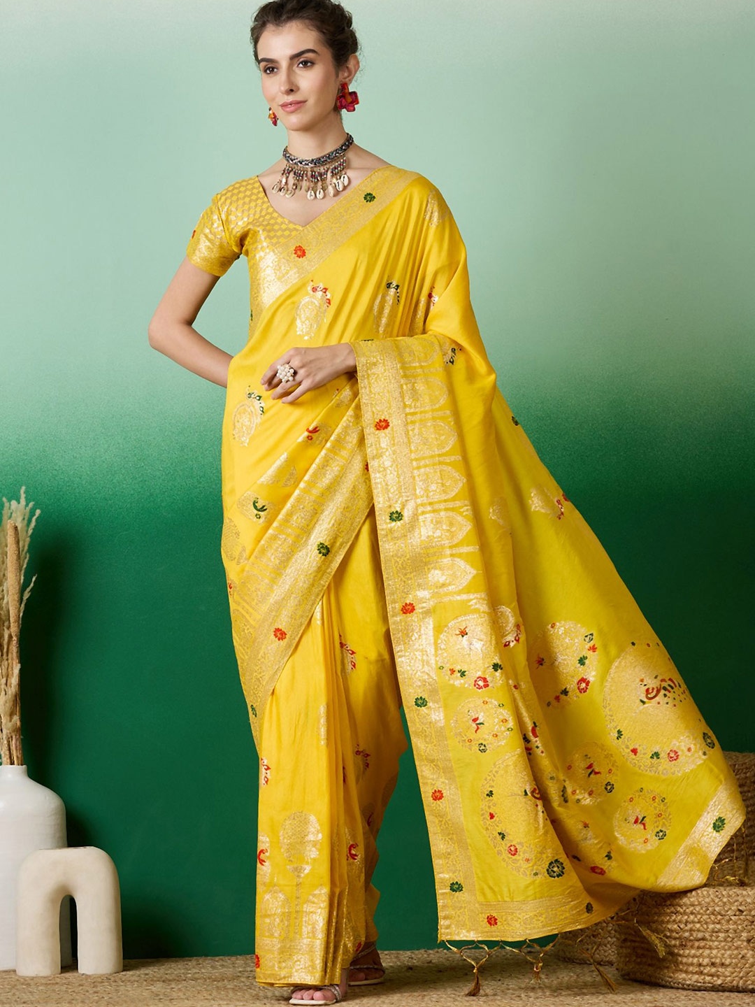 

Suha Woven Design Zari Art Silk Saree, Yellow