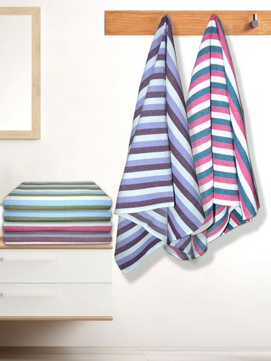 

Athom Living Purple & Pink 5 Pieces Striped Cotton 210 GSM Bath Towel