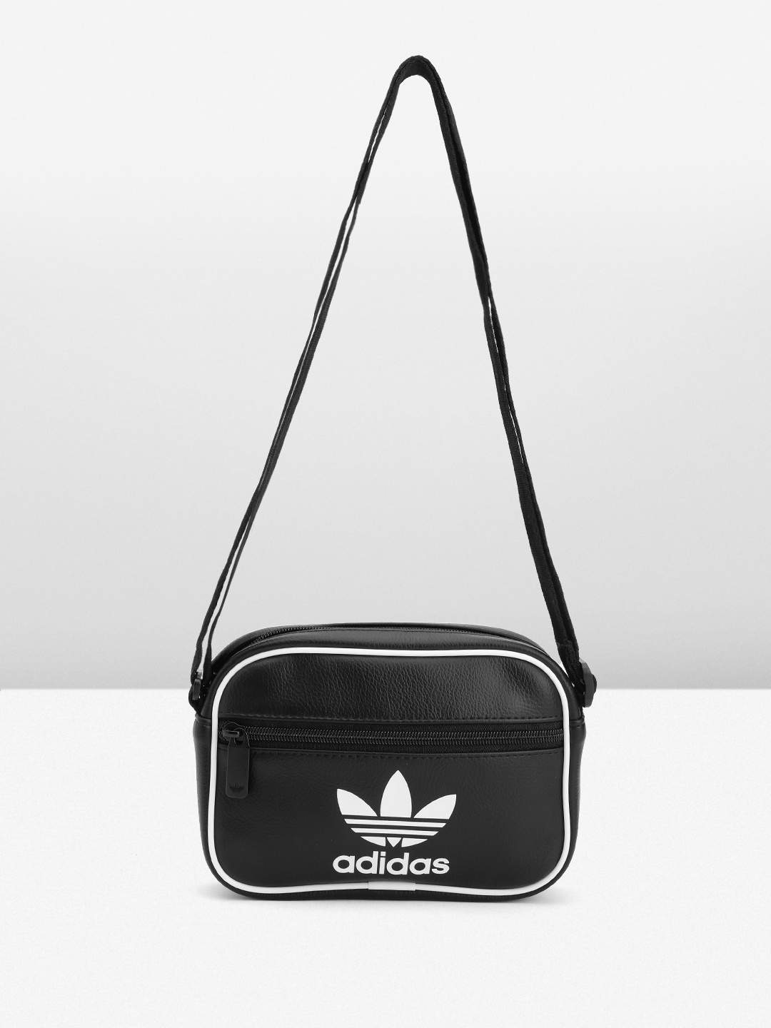 

ADIDAS Originals Unisex Adicolor Classic Mini Airliner Brand Logo Print Messenger Bag, Black