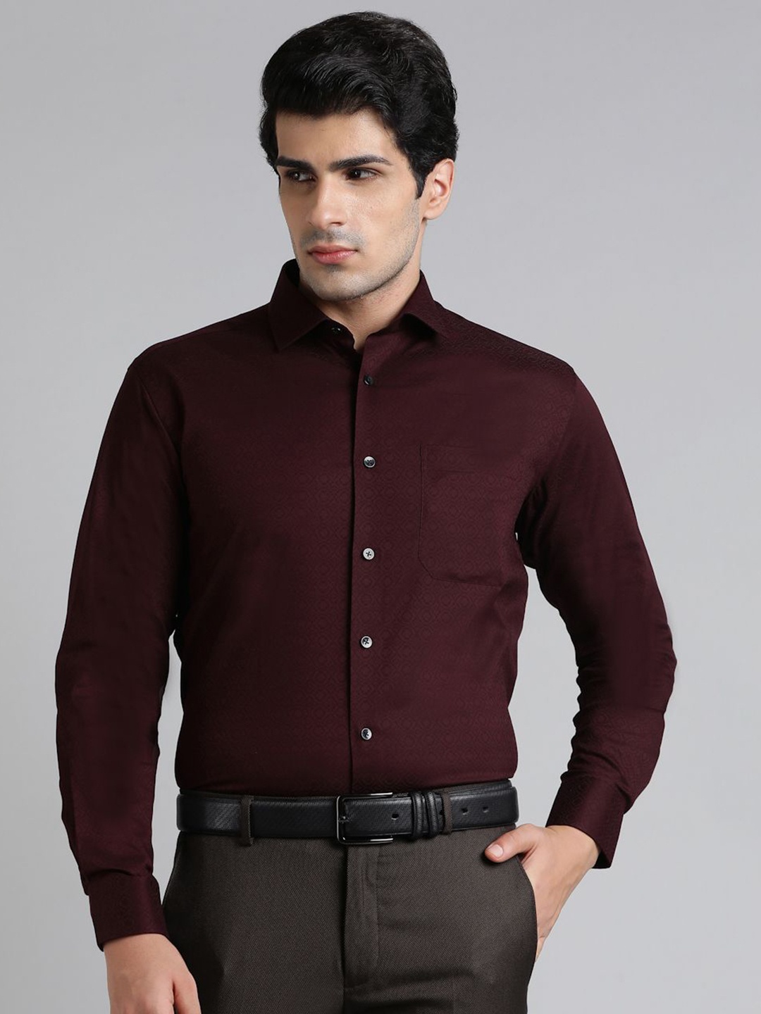 

METAL Men Slim Fit Opaque Formal Shirt, Maroon