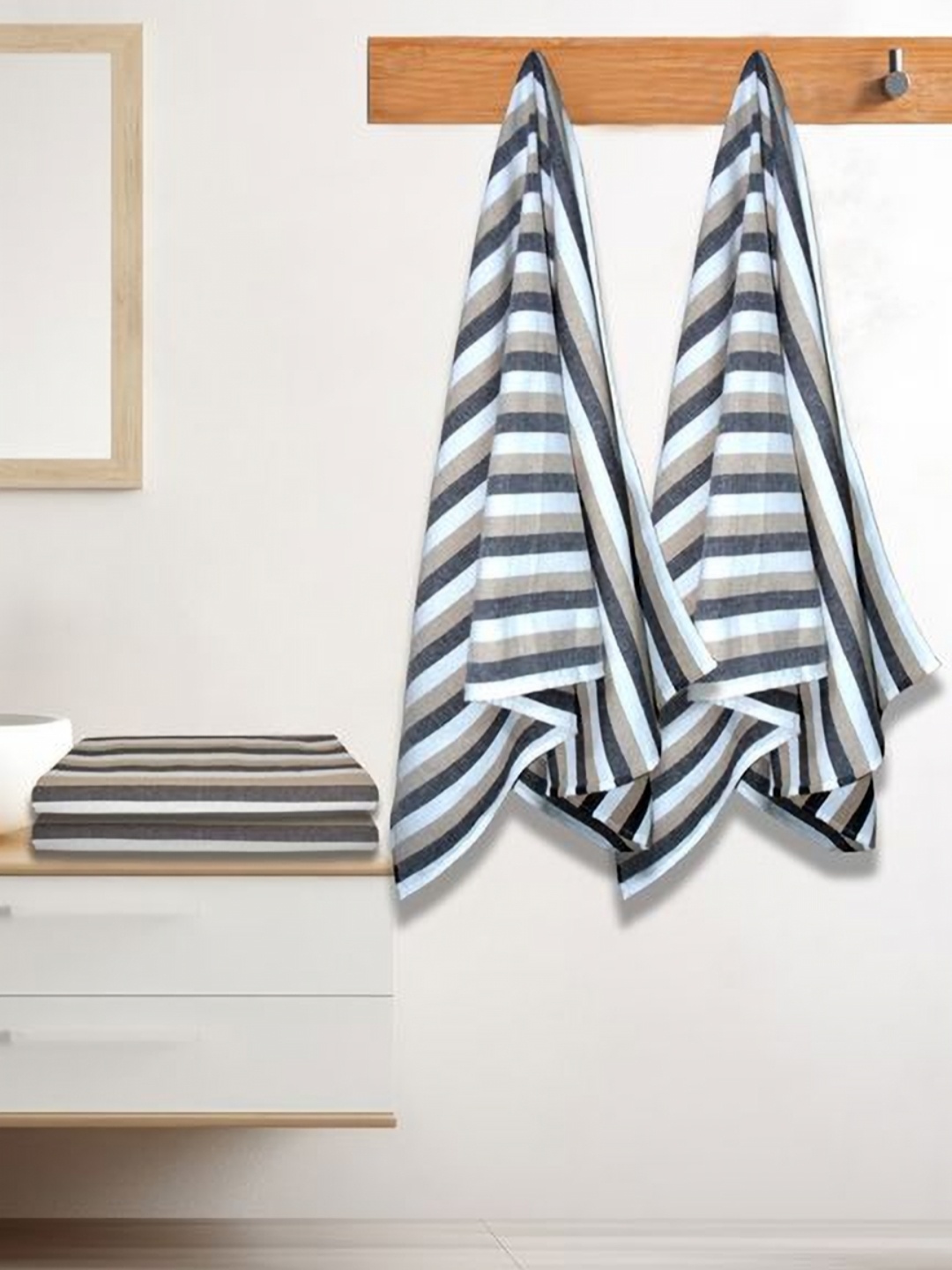 

Aura Beige & White 4 Striped Cotton 210 GSM Bath Towel