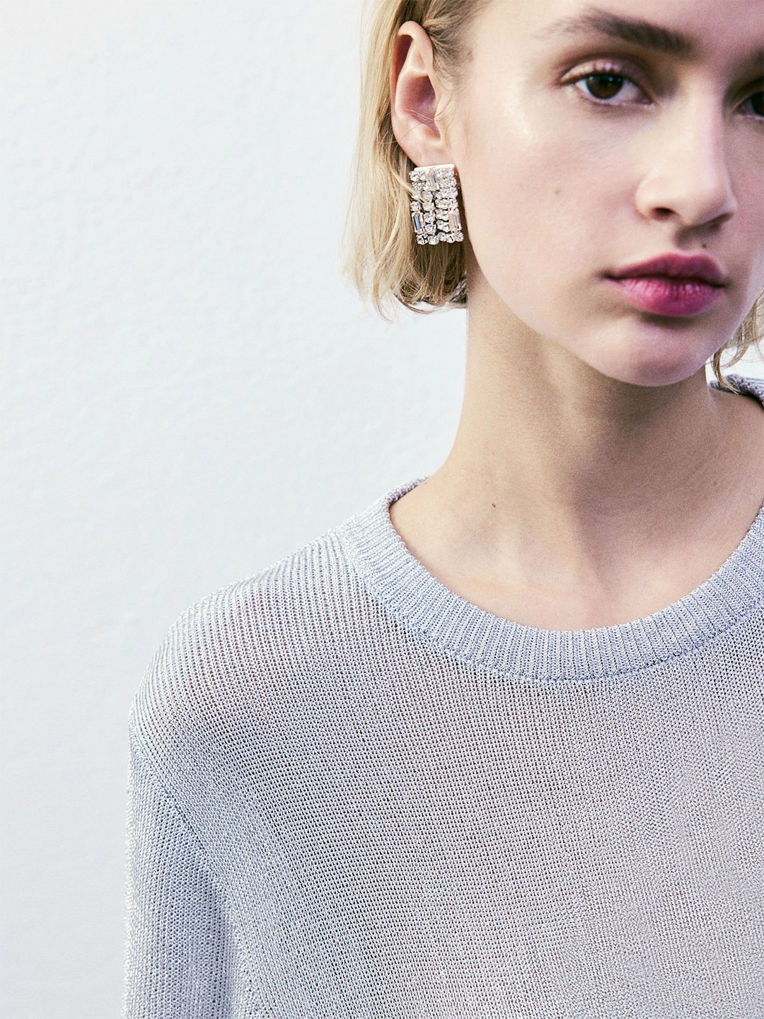 

H&M Women Metallic Knitted T-Shirt, Silver
