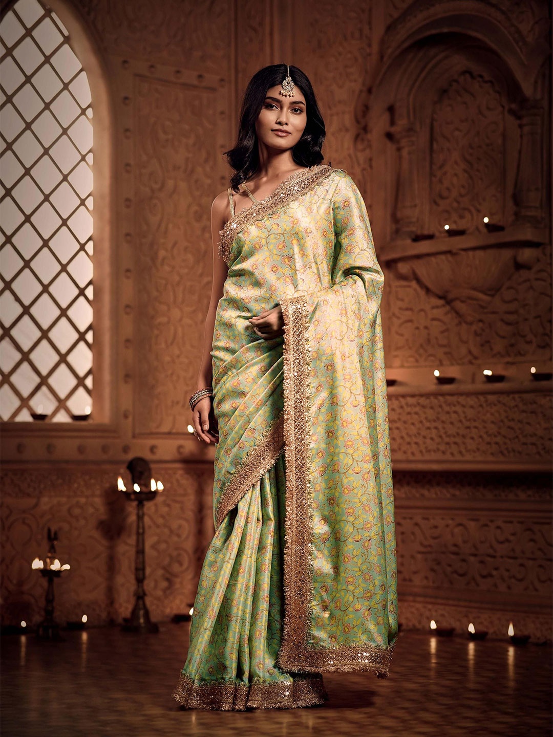 

House of Deepthi Ethnic Motifs Sequinned Silk Blend Tussar Saree, Green