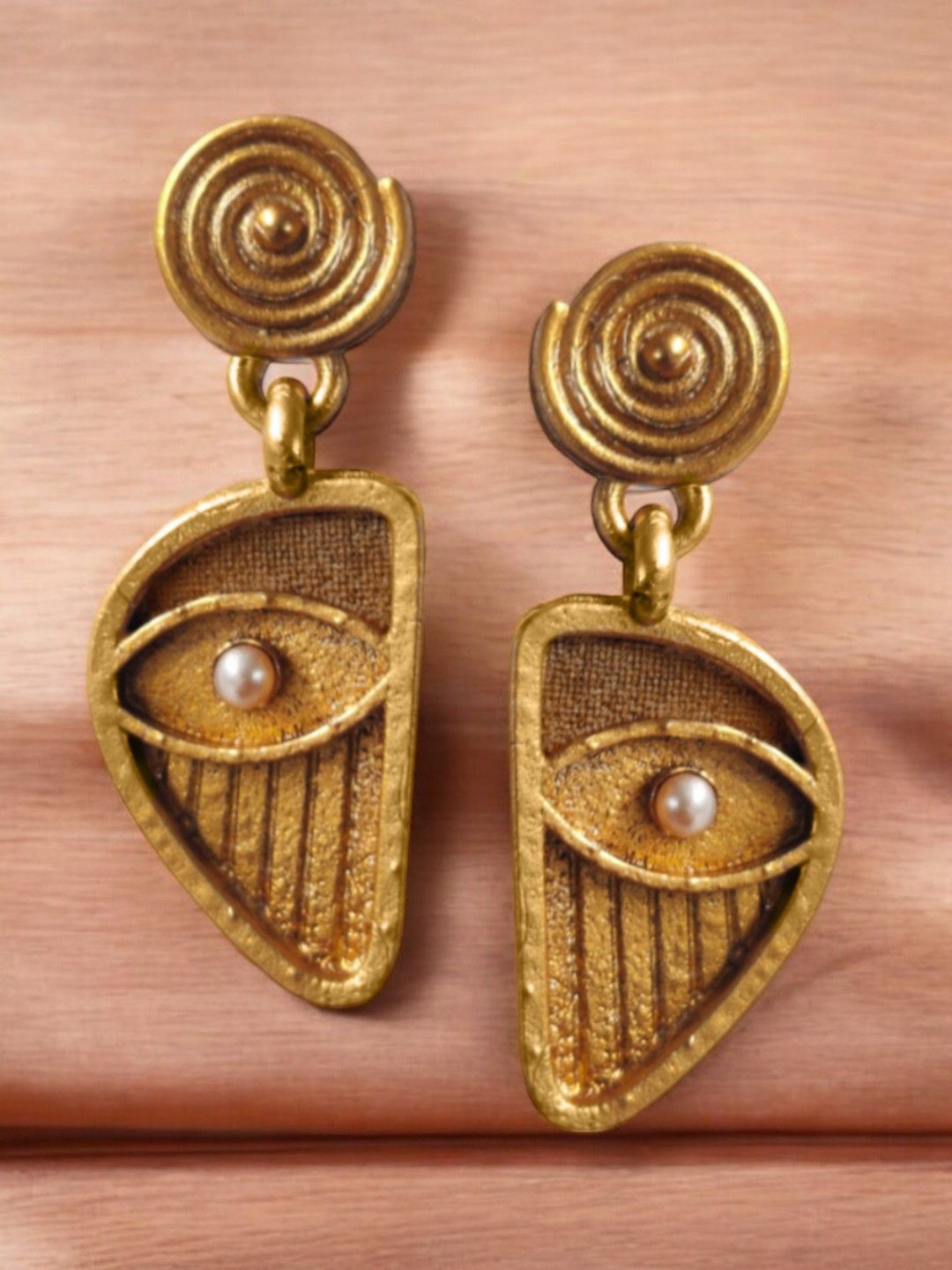 

OOMPH Contemporary Drop Earrings, Gold