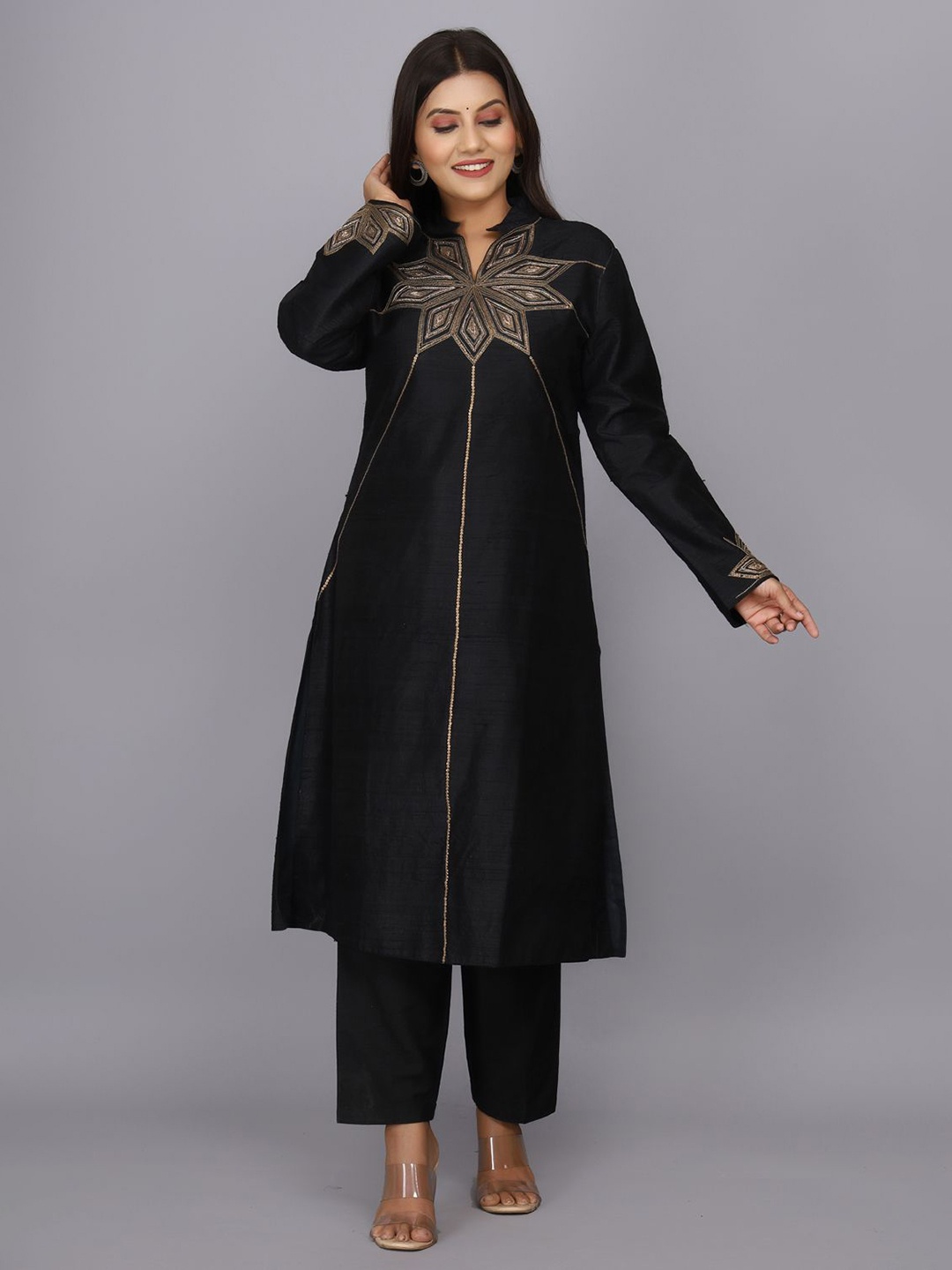 

Geroo Jaipur Women Zardozi Brocade Handloom Raw Silk Kurta, Black