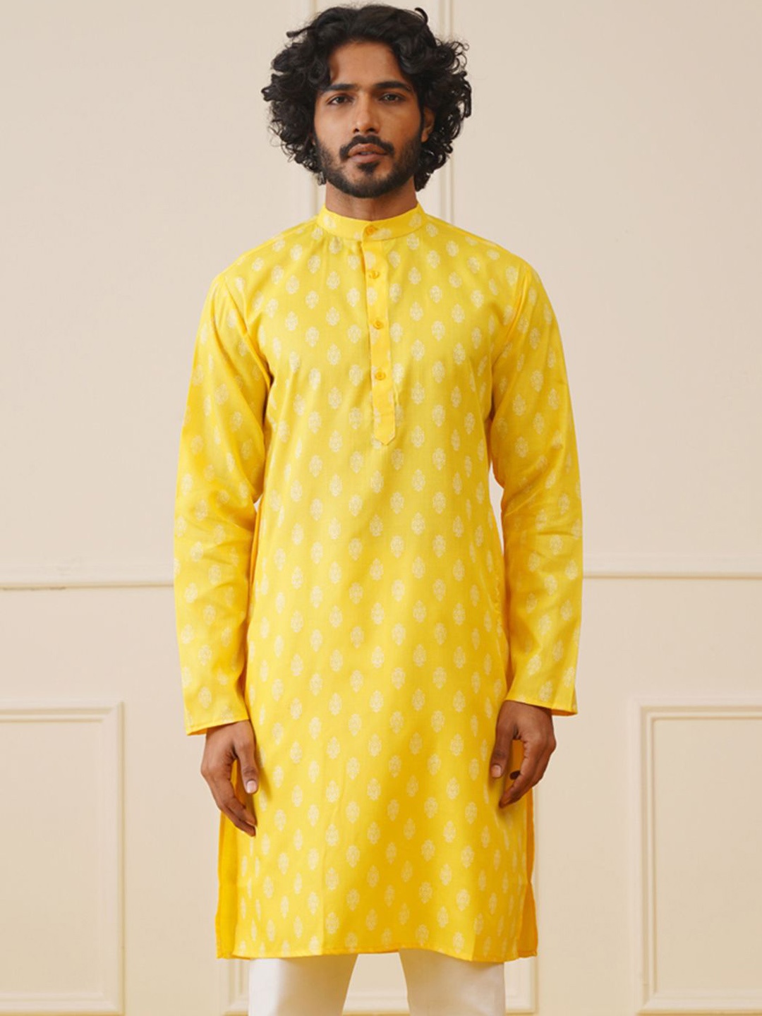 

Jompers Men Floral Printed Floral Kurta, Yellow
