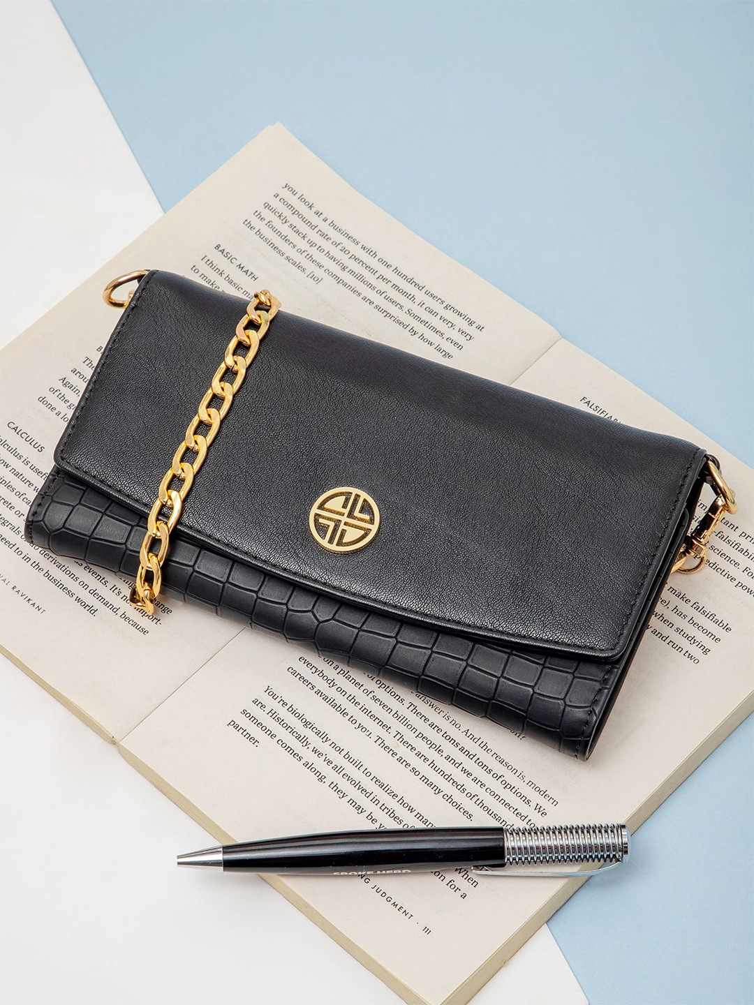 

Carlton London Women Textured PU Three Fold Wallet, Black