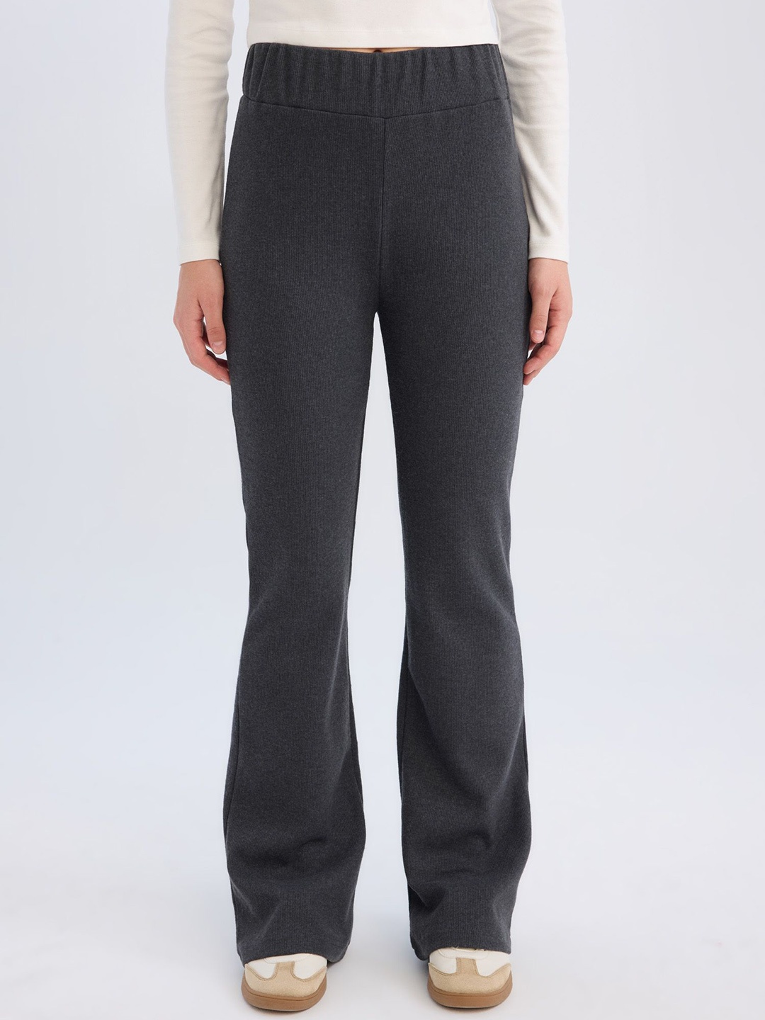 

DeFacto Women Trousers, Na