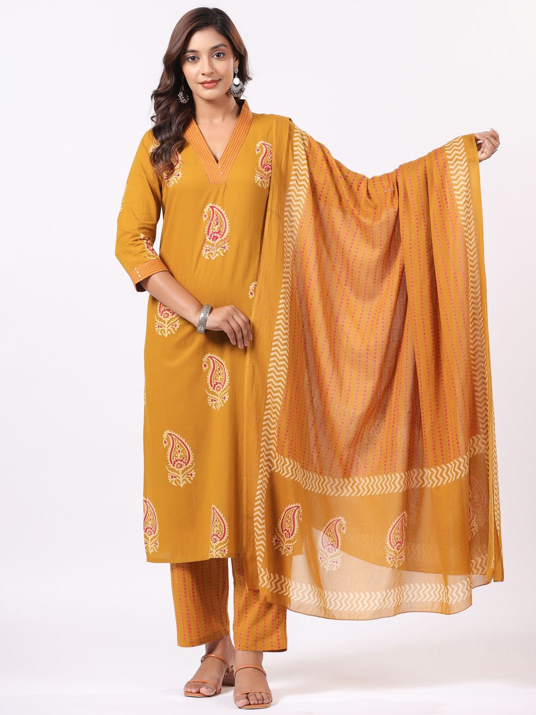 

PIROH Women Printed Regular Pure Cotton Kurta with Trousers & With Dupatta, Yellow