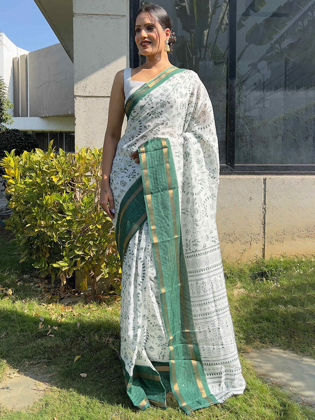

HERE&NOW Kalamkari Zari Silk Blend Ready to Wear Saree, Green