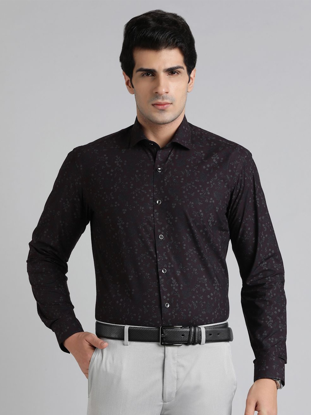 

Greenfibre Men Slim Fit Opaque Printed Party Shirt, Maroon