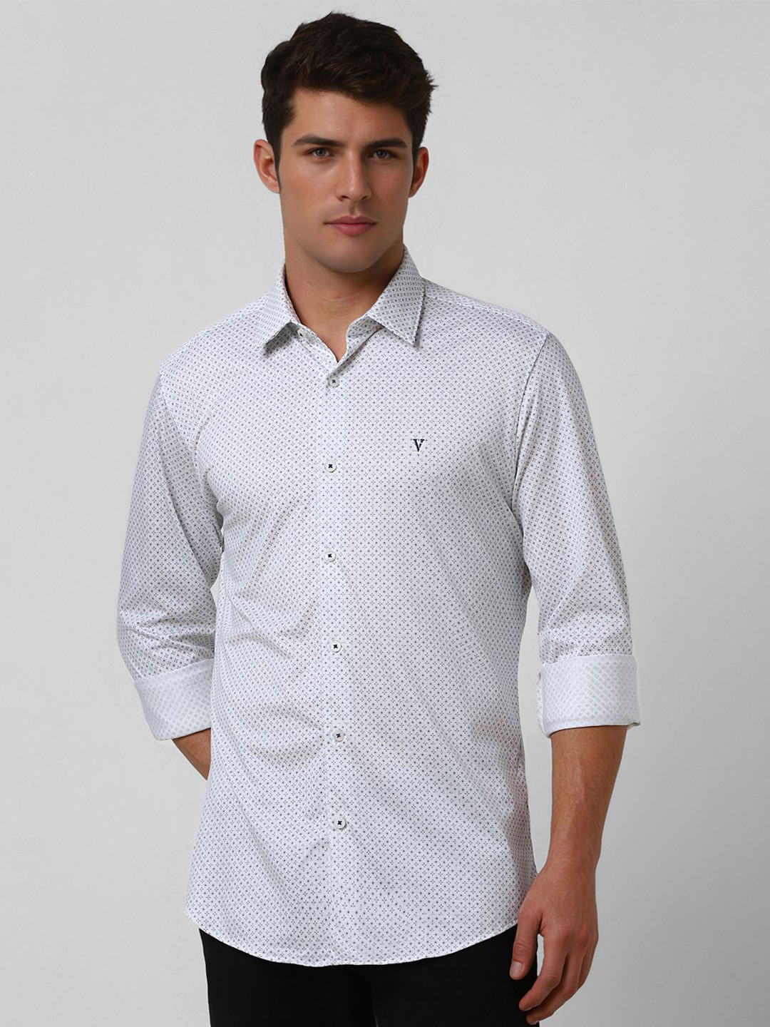 

Van Heusen Sport Men Slim Fit Floral Opaque Printed Casual Shirt, White