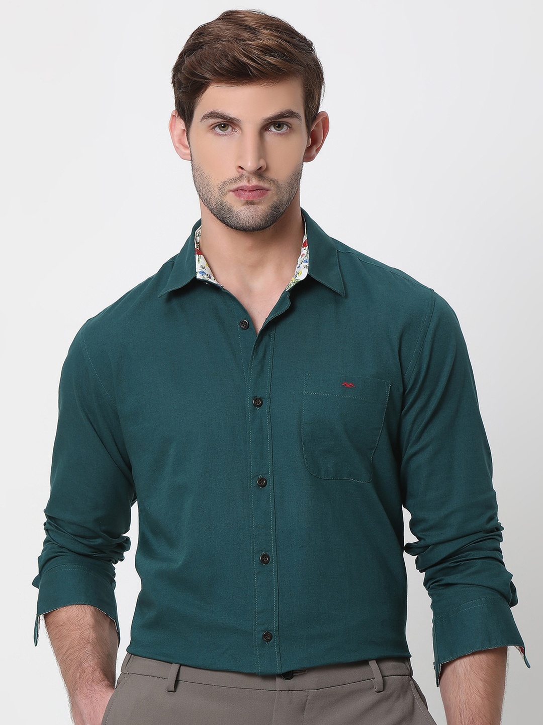 

Mufti Slim Fit Opaque Cotton Casual Shirt, Green