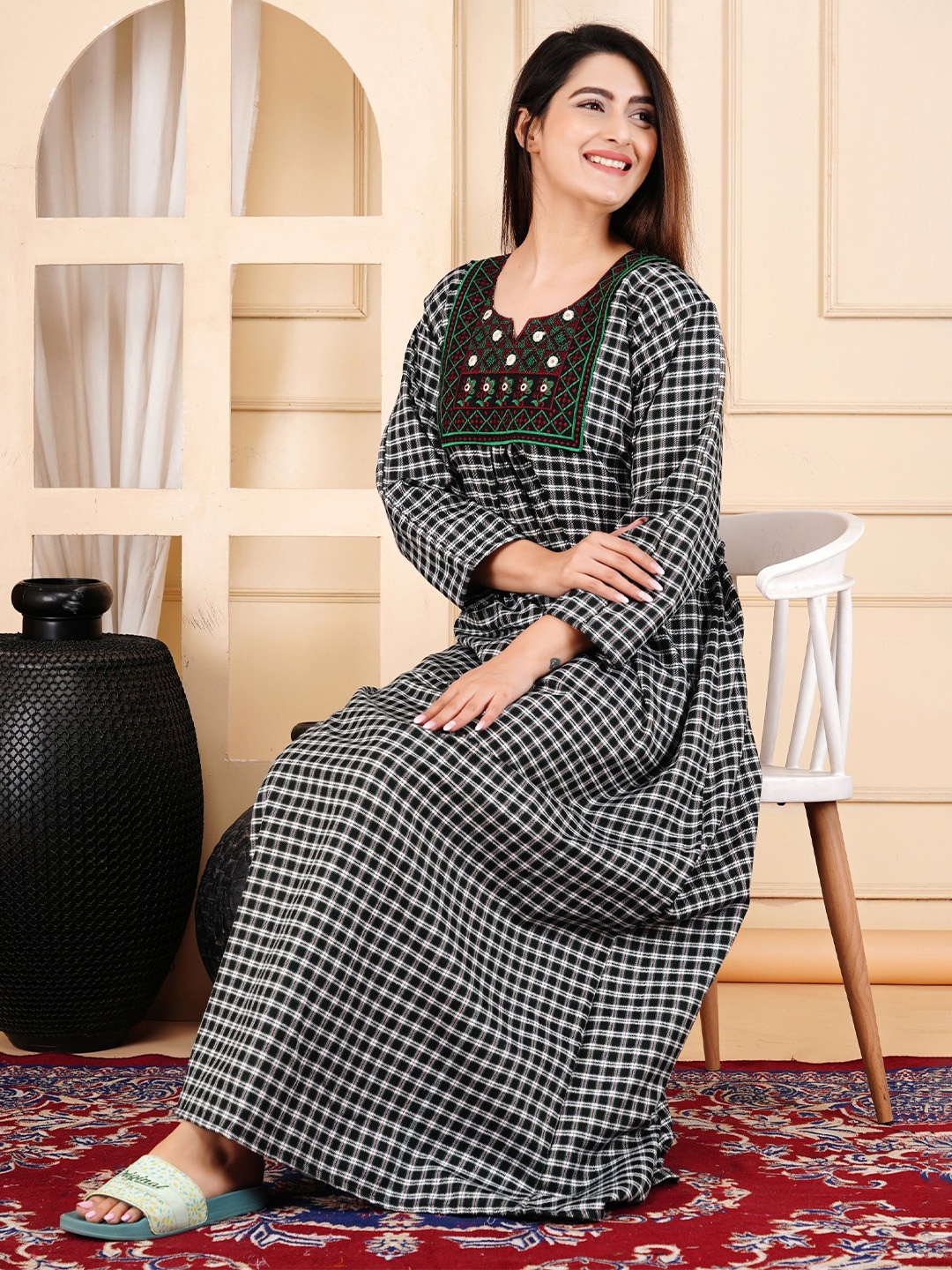 

MAYA PRINT Women Embroidered Maxi Nightdress, Green