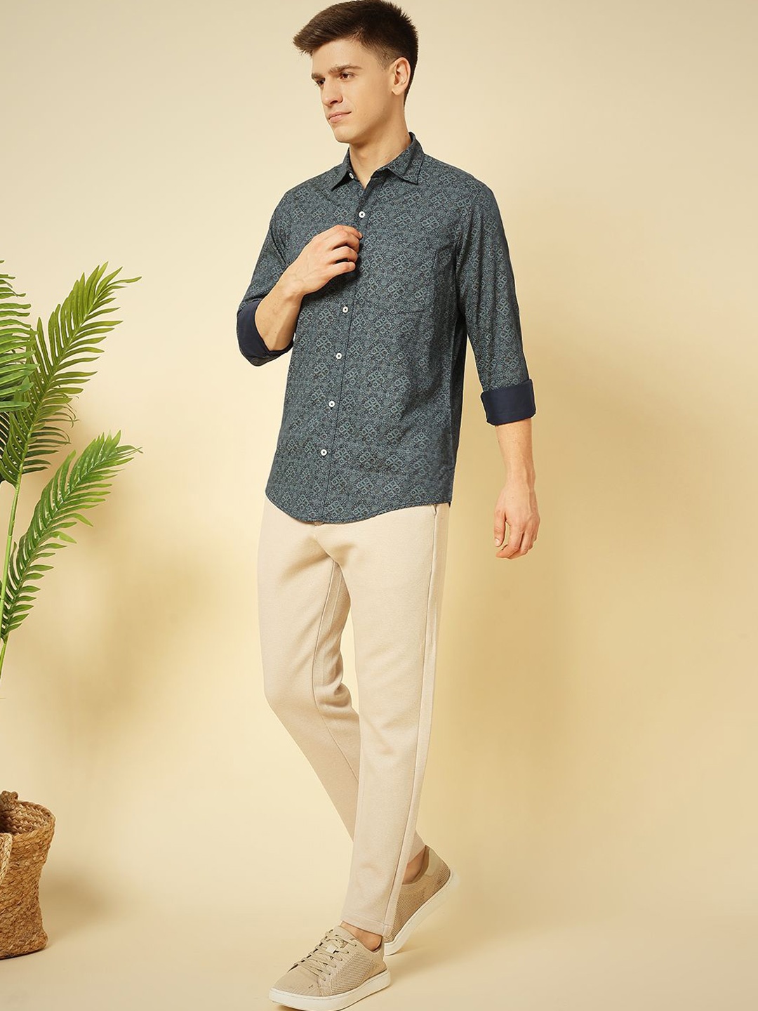 

ENSPYR Men Opaque Printed Casual Shirt, Navy blue