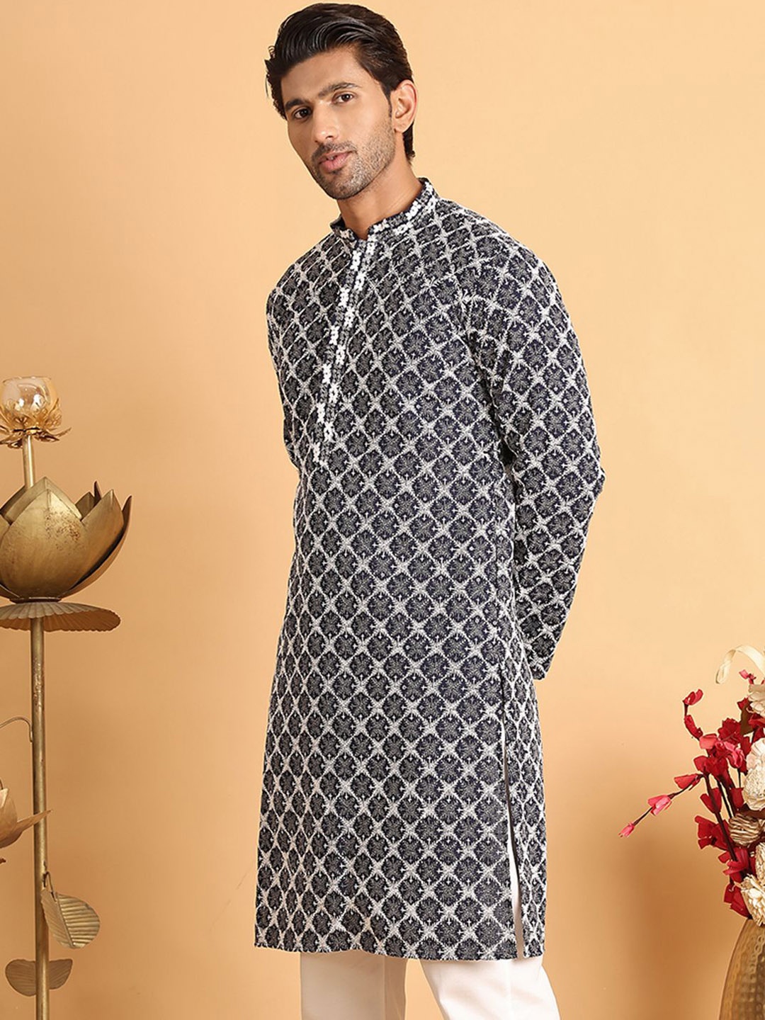 

Anouk Men Floral Embroidered Sequinned Kurta, Navy blue
