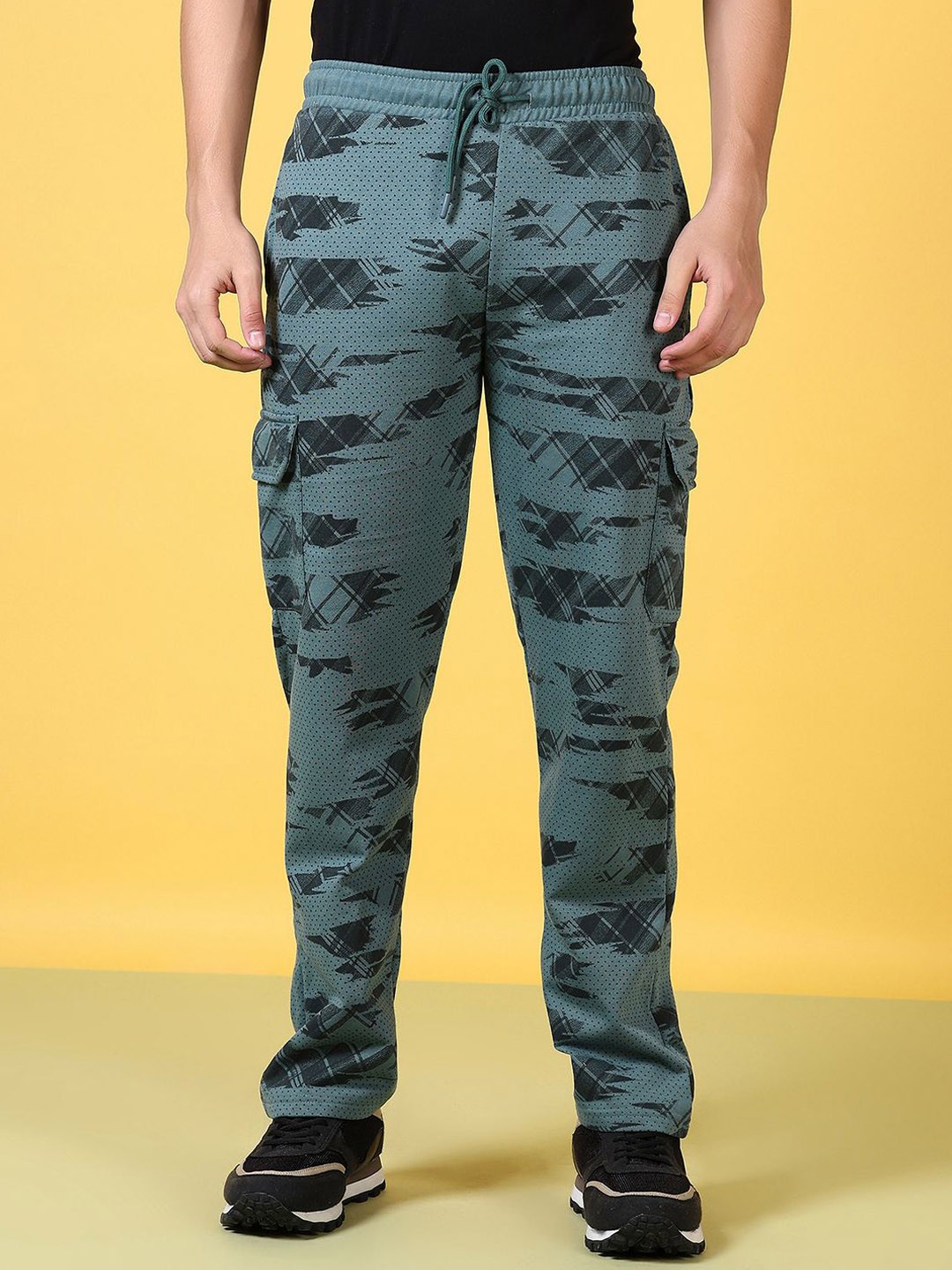

V-Mart Men Mid Rise Track Pants, Sea green
