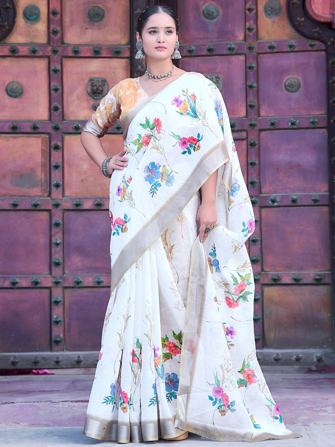 

Anouk Floral Printed Zari Saree with Blouse Piece, White