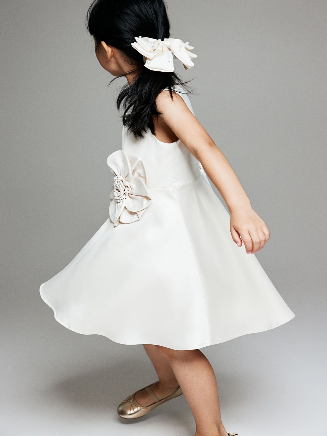 

H&M Girls Appliqud Satin Dress, White