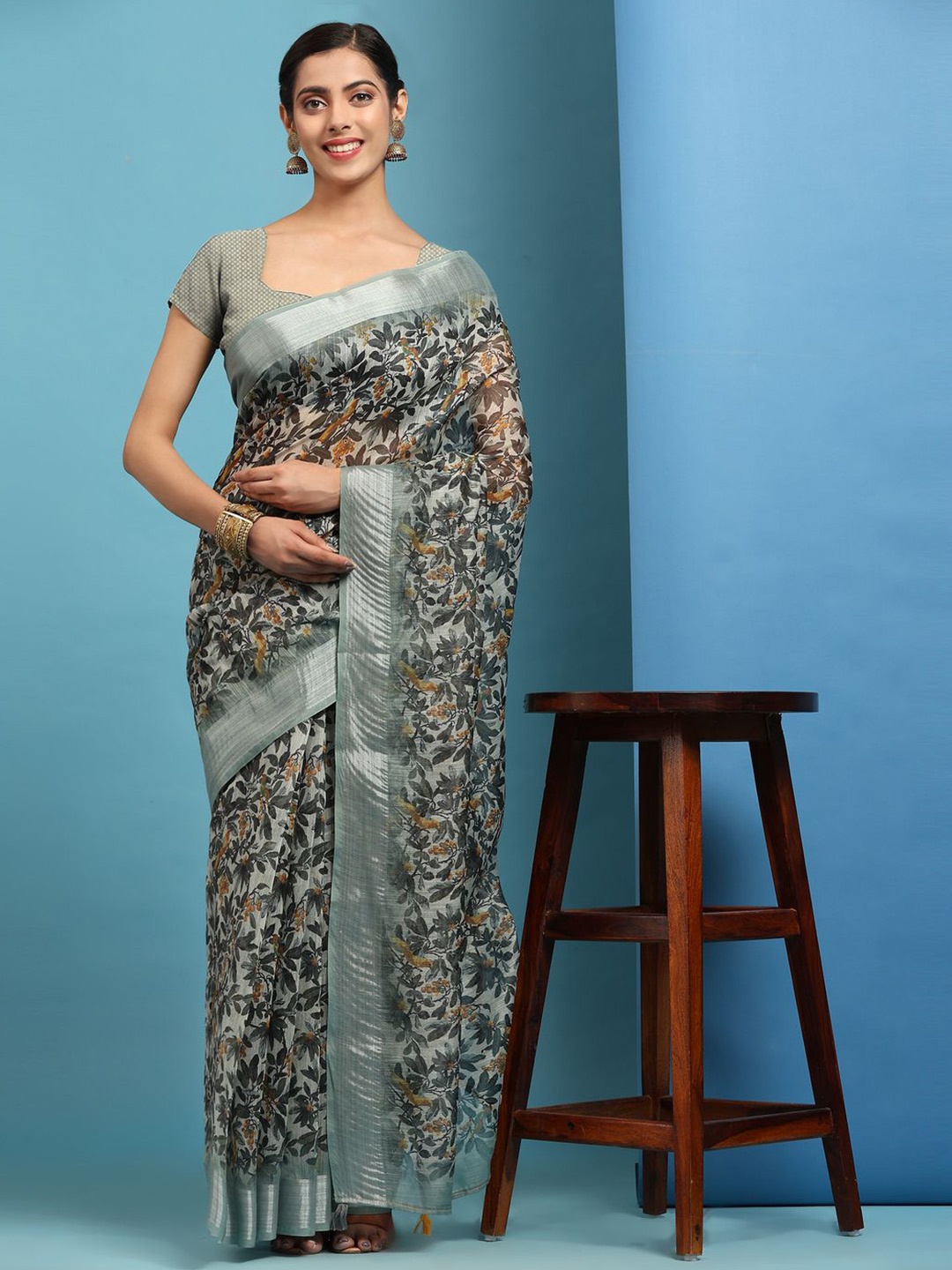 

Anouk Ethnic Motifs Printed Zari Saree, Grey