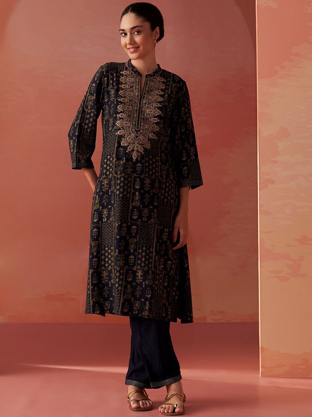 

Lakshita Printed Mandarin Collar Kurta With Trousers Co-Ords Set, Navy blue