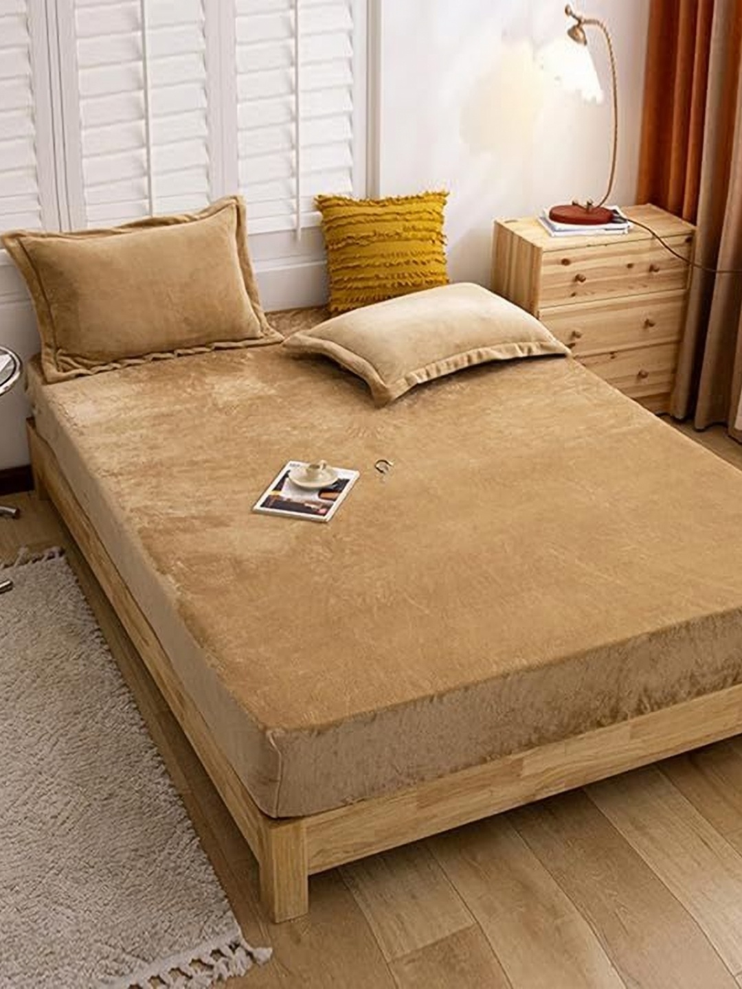 

BREVARD Camel Brown 260 TC Queen Bedsheet with 2 Pillow Covers