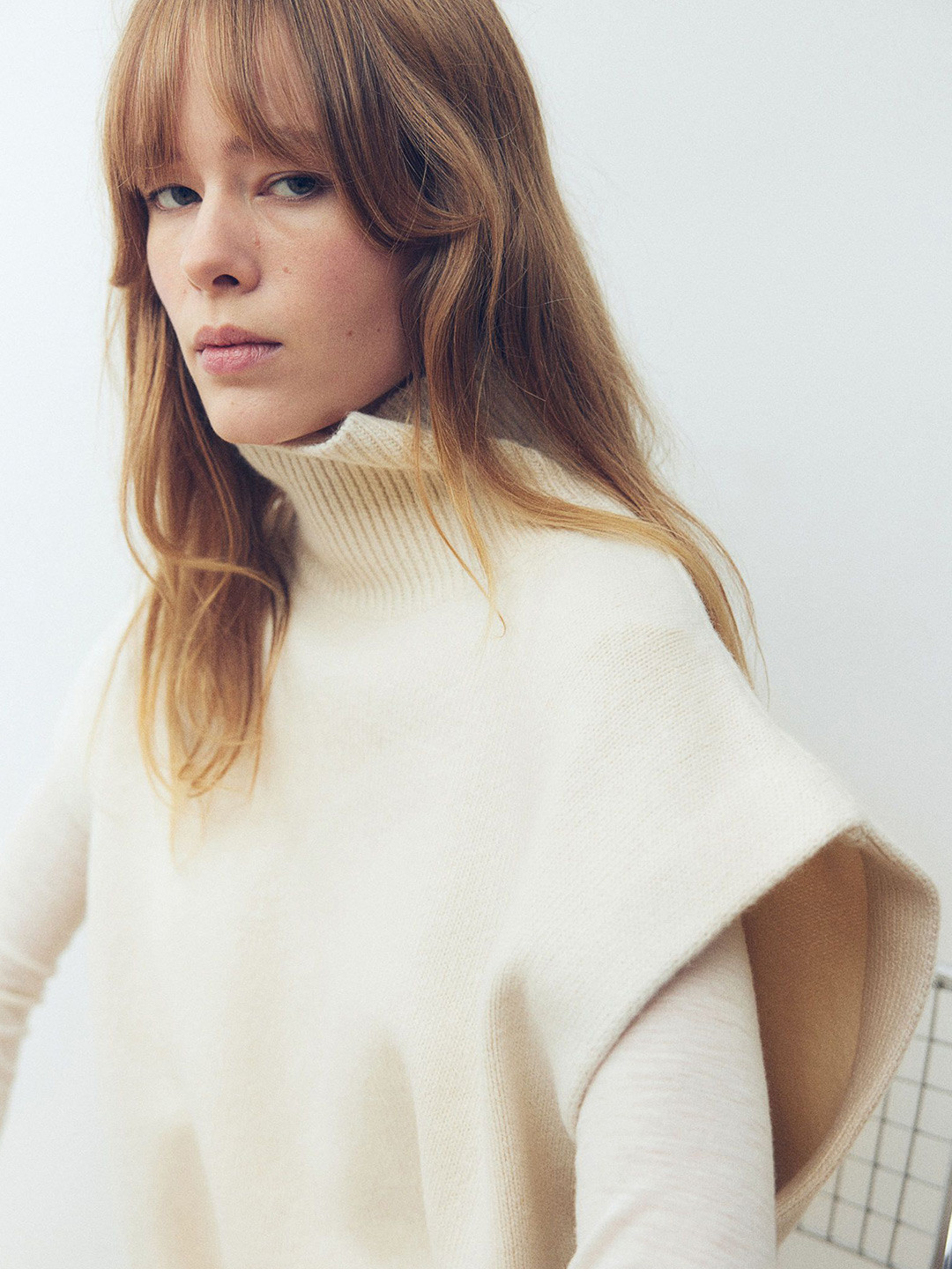 

H&M Turtleneck Sweater Vest, White