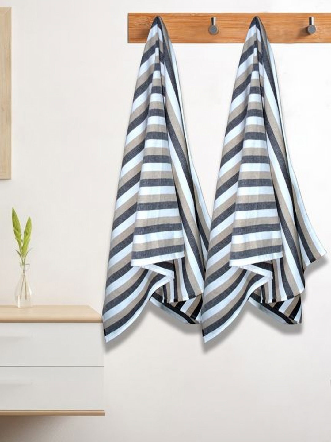 

Aura Beige & White 2 Striped Cotton 210 GSM Bath Towel