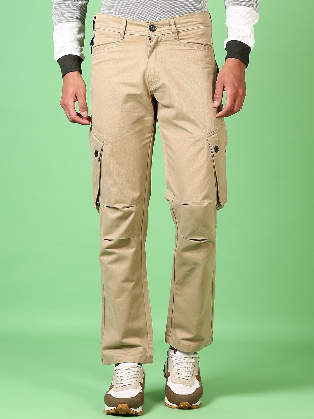 

V-Mart Men Cargos Trousers, Khaki