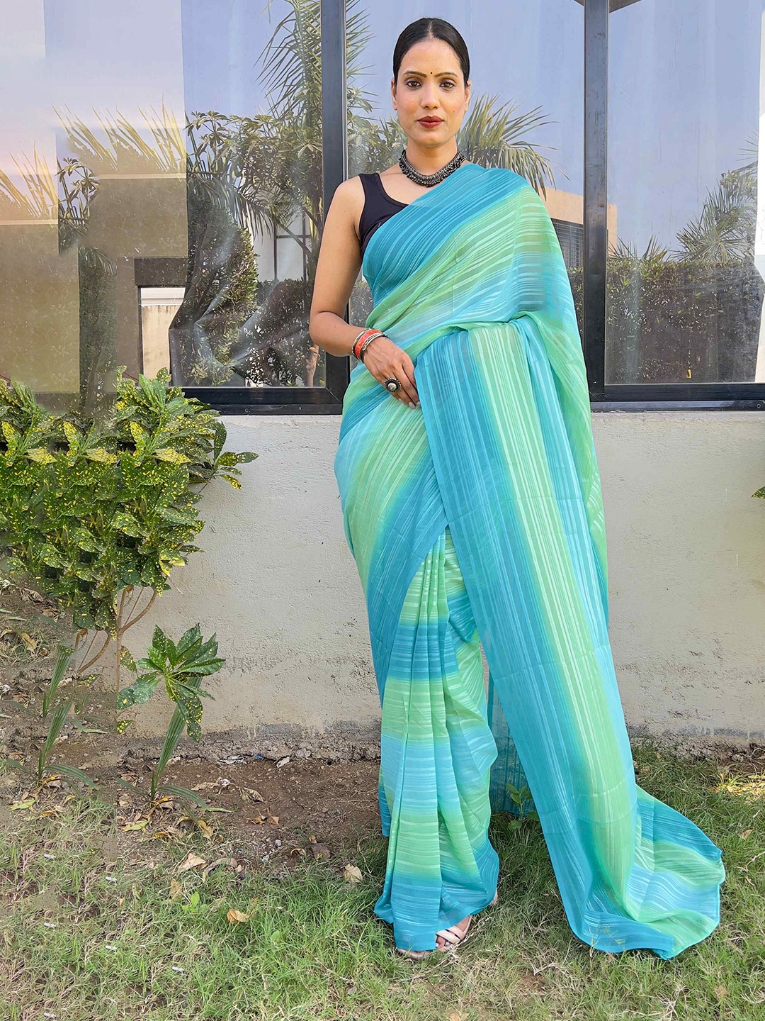 

HERE&NOW Striped Ready to Wear Saree, Sea green