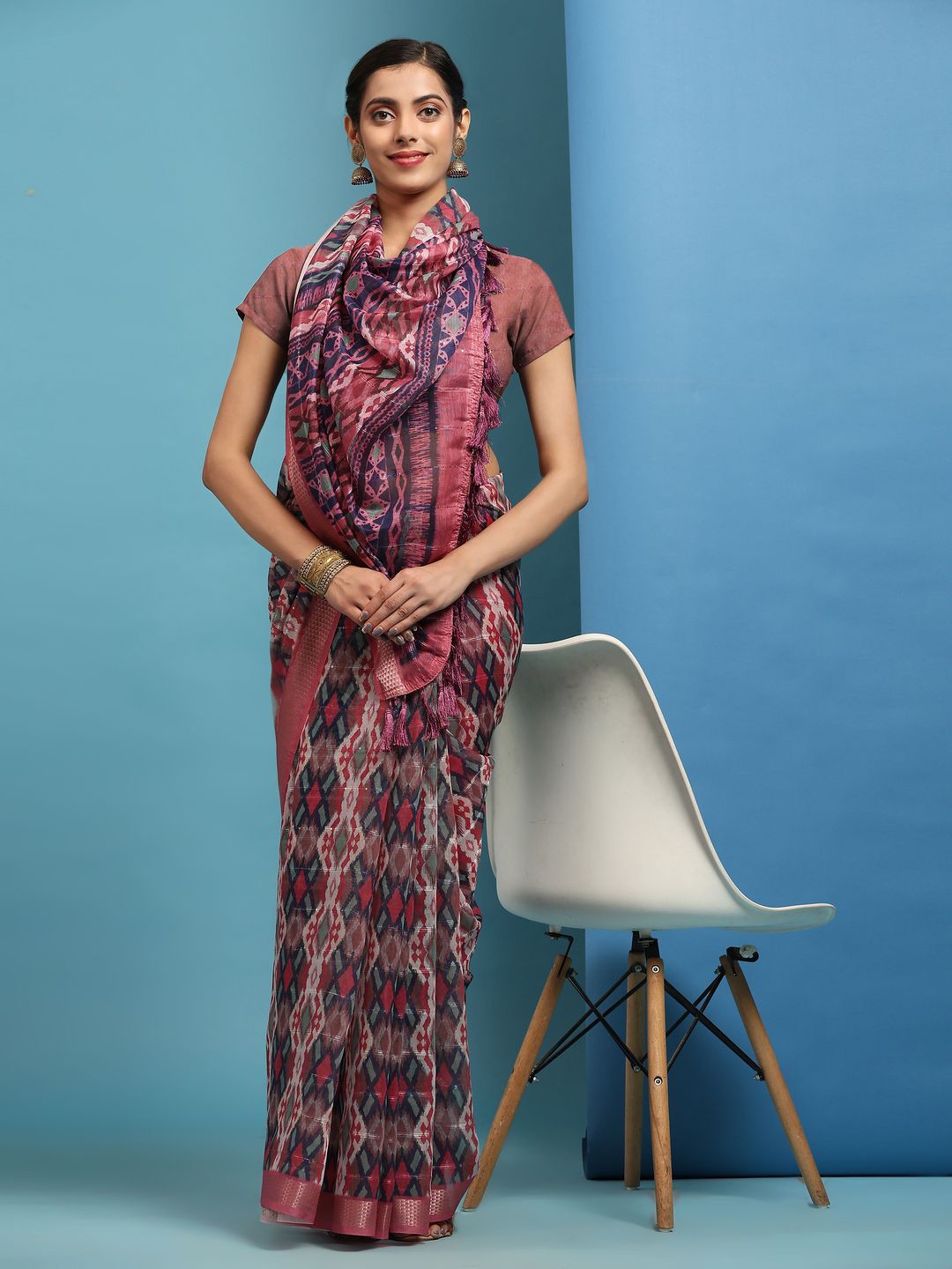 

Anouk Geometric Printed Saree With Blouse Piece, Pink