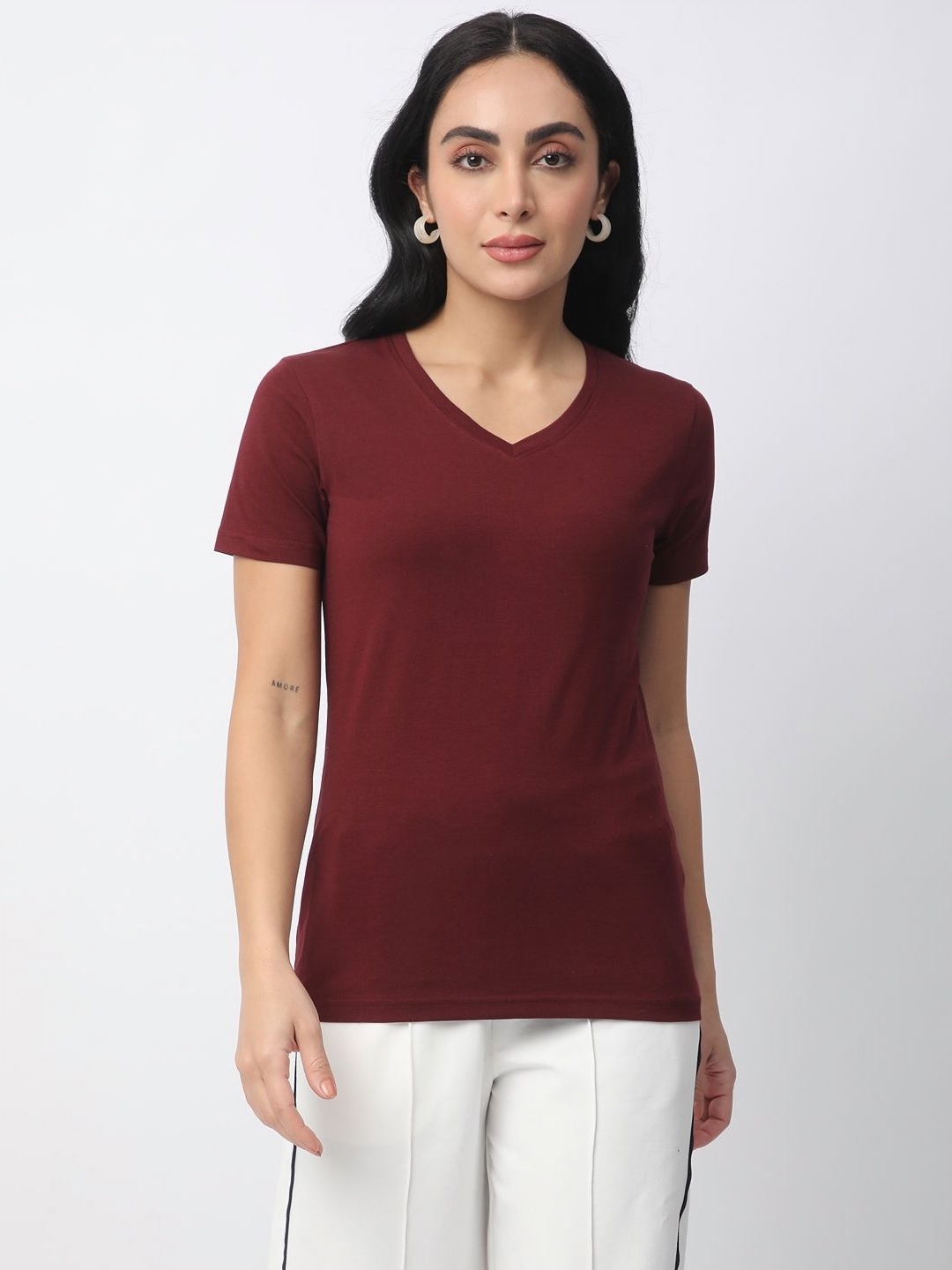 

R&B Women V-Neck Pockets T-shirt, Red