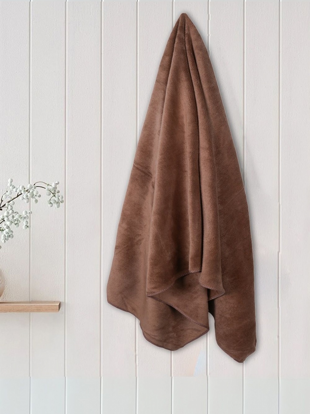 

Black gold Brown 1 Other 300 GSM Bath Towel