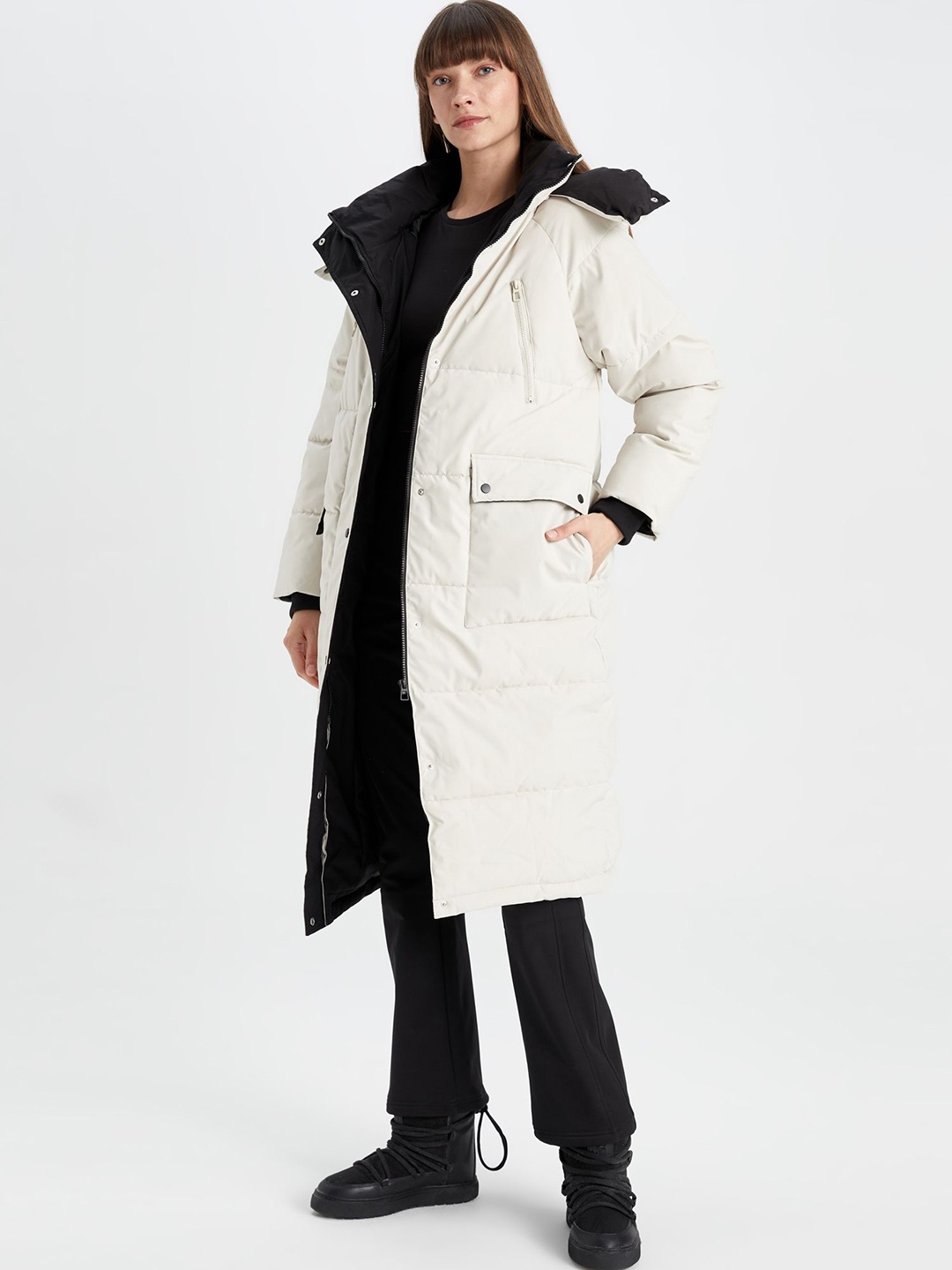 

DeFacto Women Colourblocked Longline Padded Jacket with Embroidered, Na