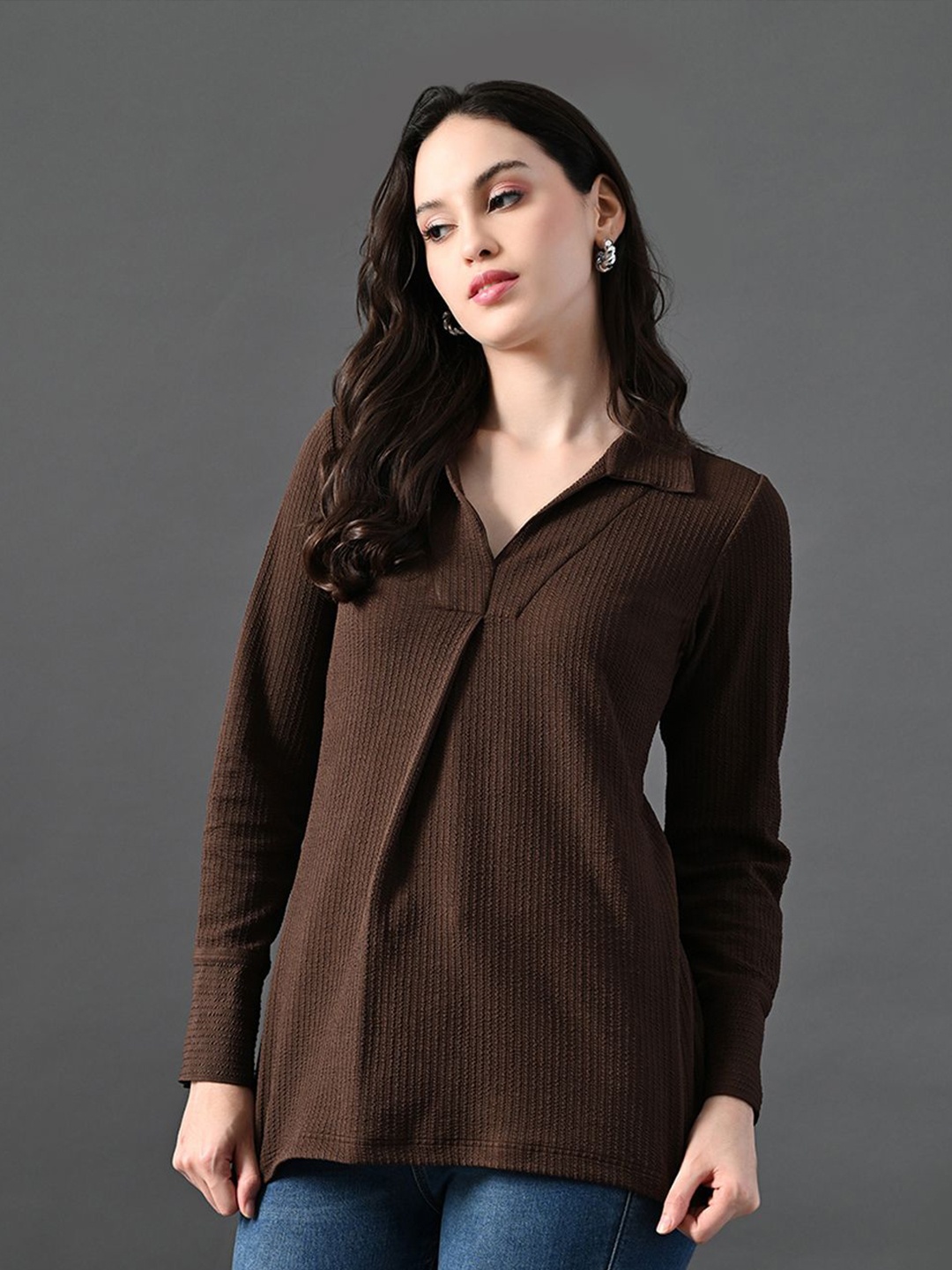 

The Roadster Lifestyle Co V-Neck Full Sleeve Top, Coffee brown