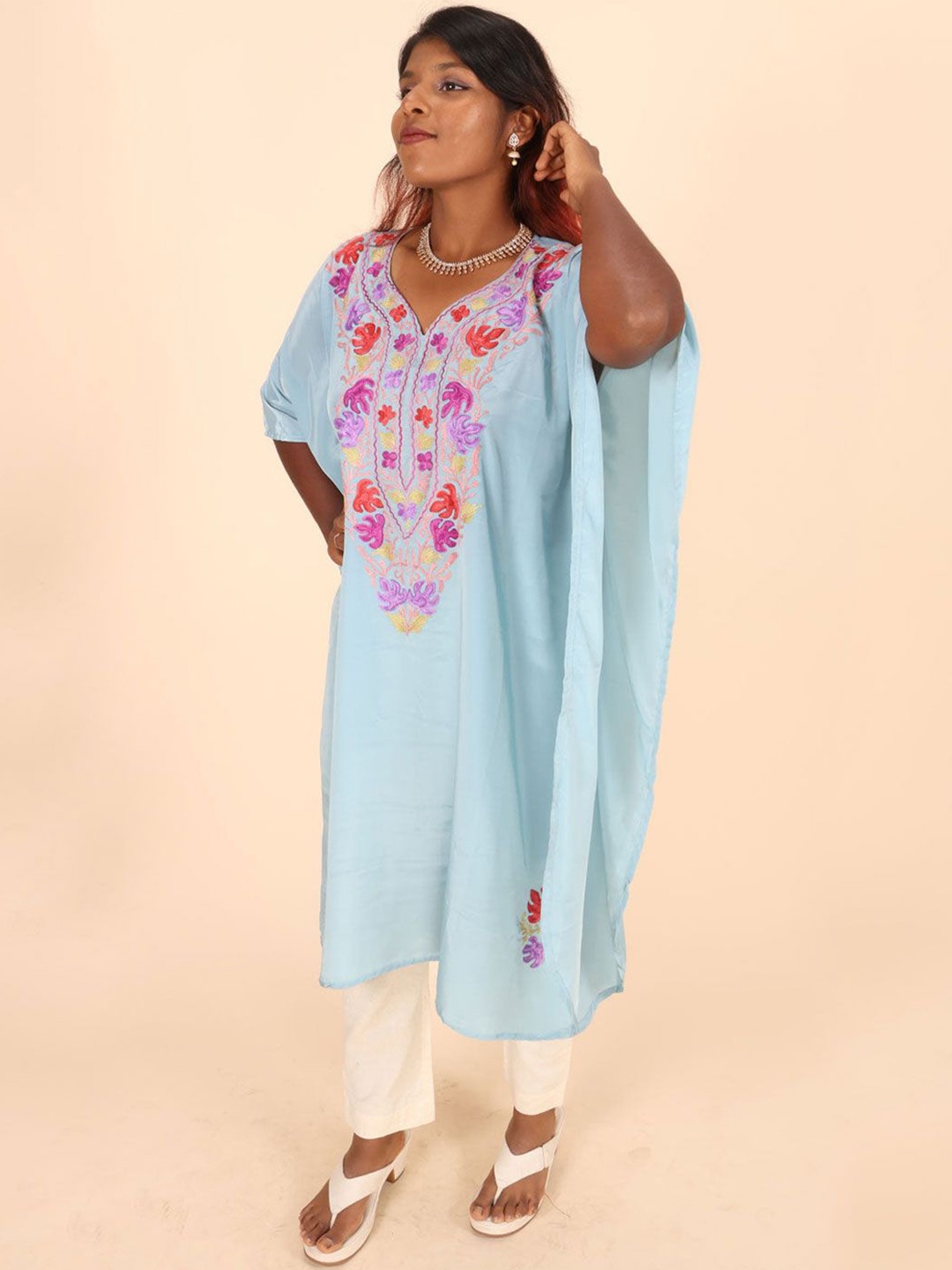 

Avishya Women Handloom Sozni Embroidered Crepe Silk Kaftan Kurta, Blue